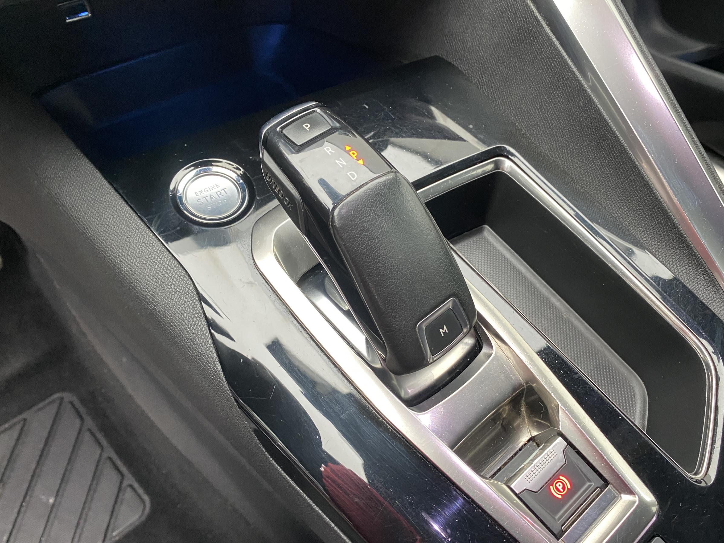 Peugeot 3008, 2018 - pohled č. 17