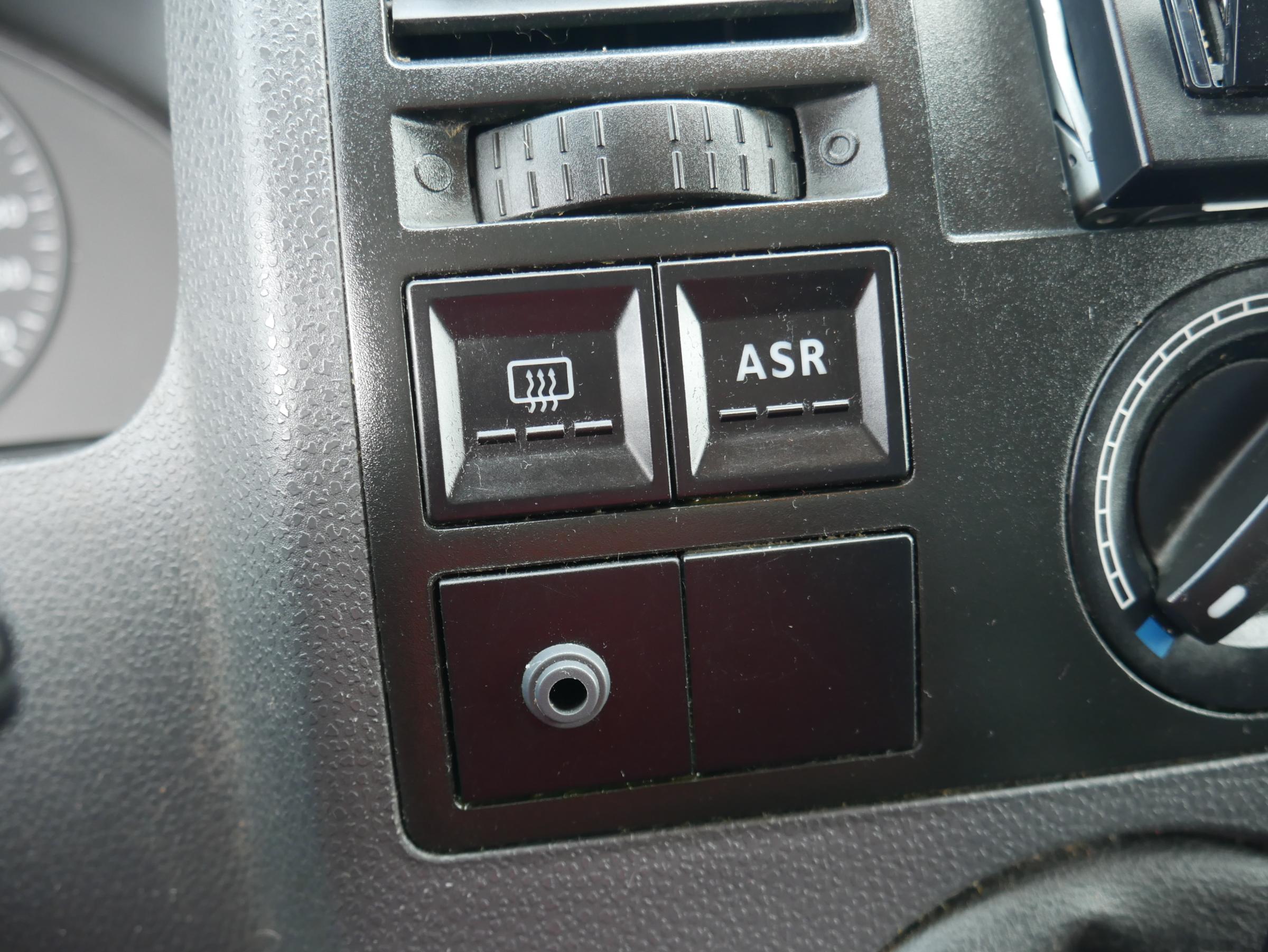 Volkswagen Transporter, 2005 - pohled č. 16