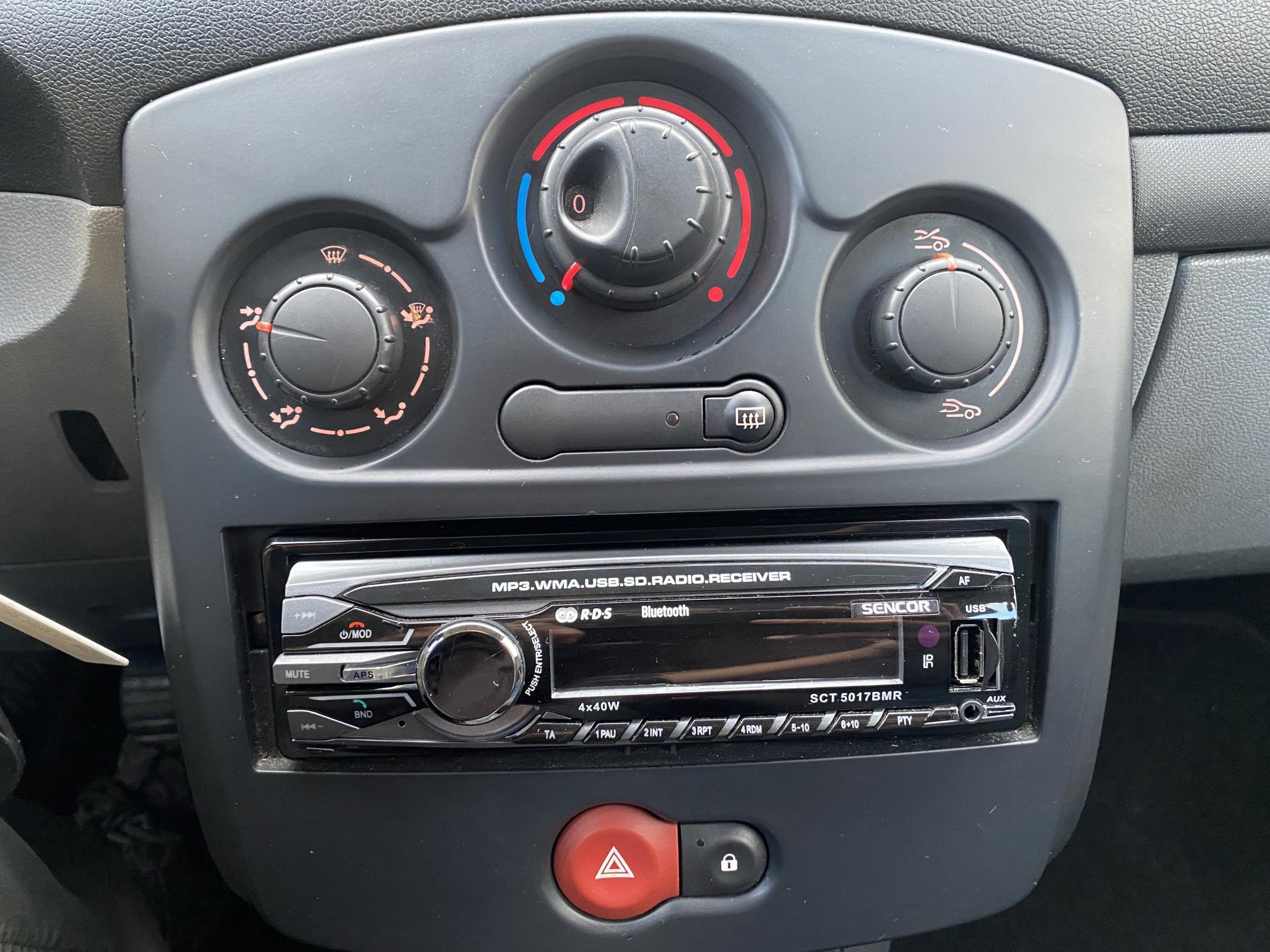 Renault Clio, 2006 - pohled č. 12