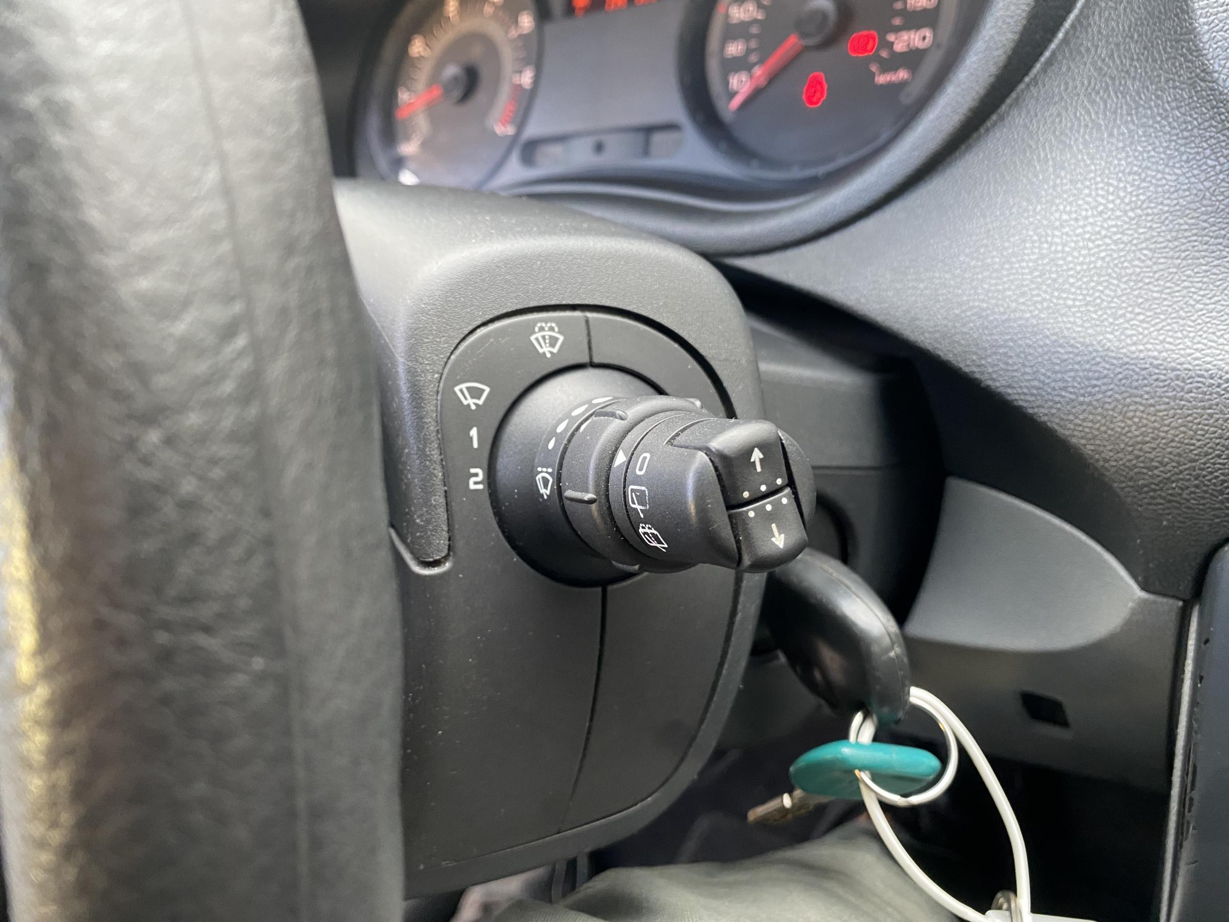 Renault Clio, 2006 - pohled č. 14