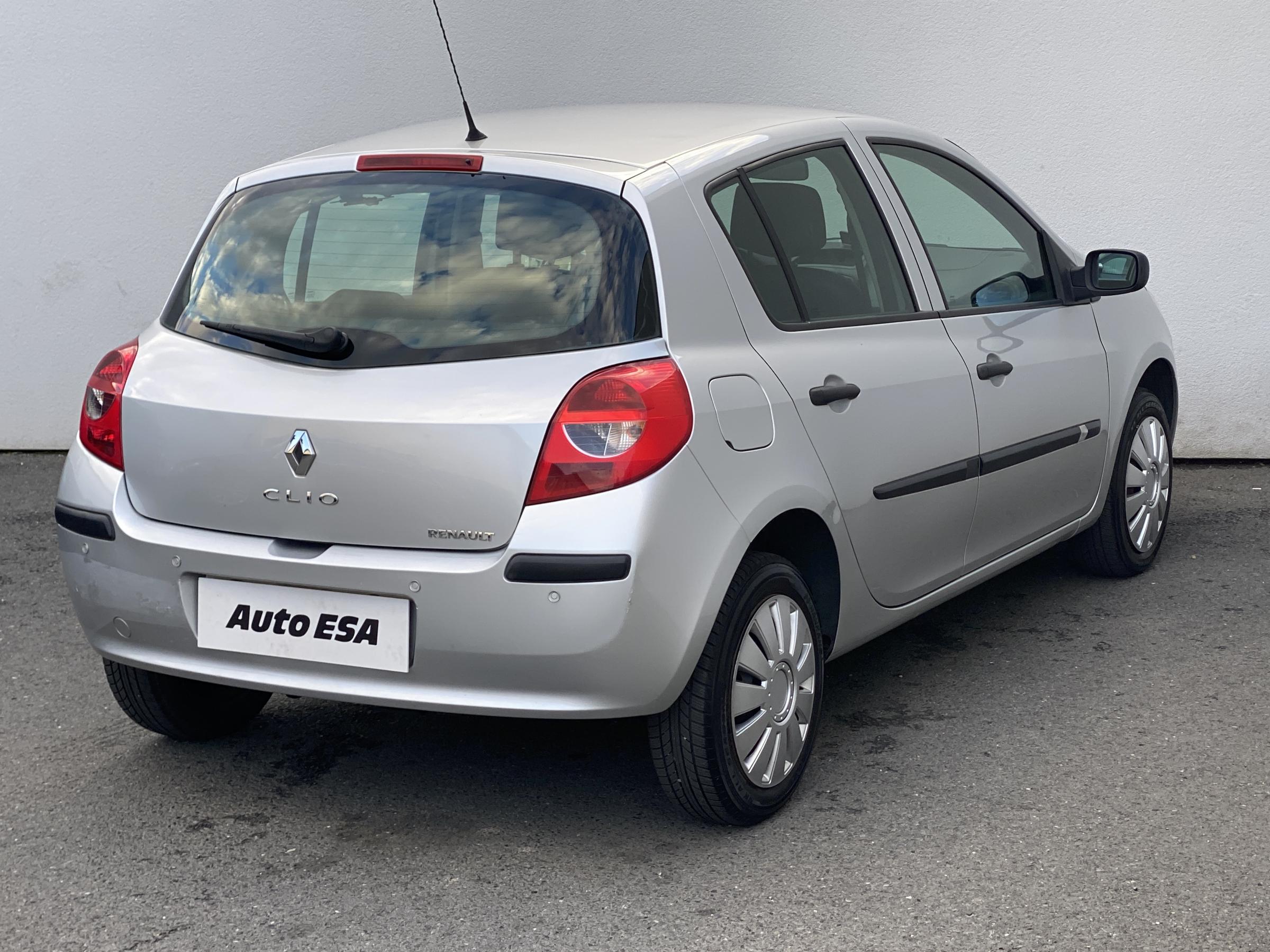 Renault Clio, 2006 - pohled č. 4
