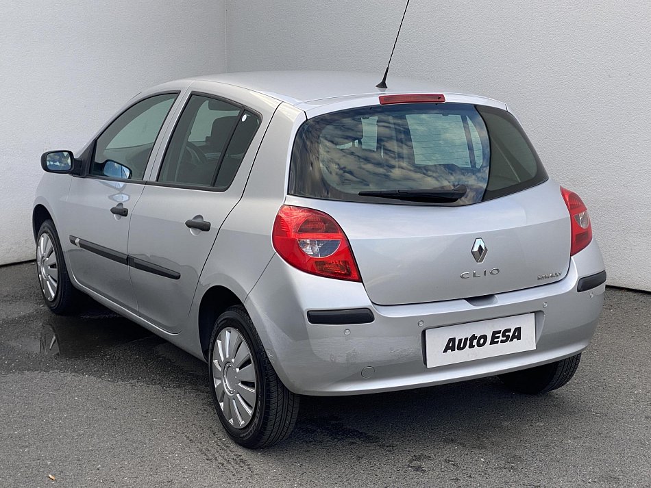 Renault Clio 1.2i 