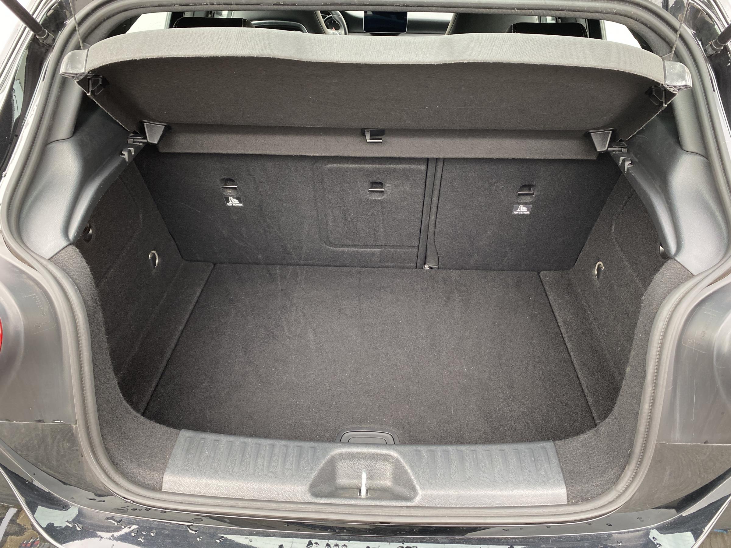 Mercedes-Benz Třída A, 2017 - pohled č. 7