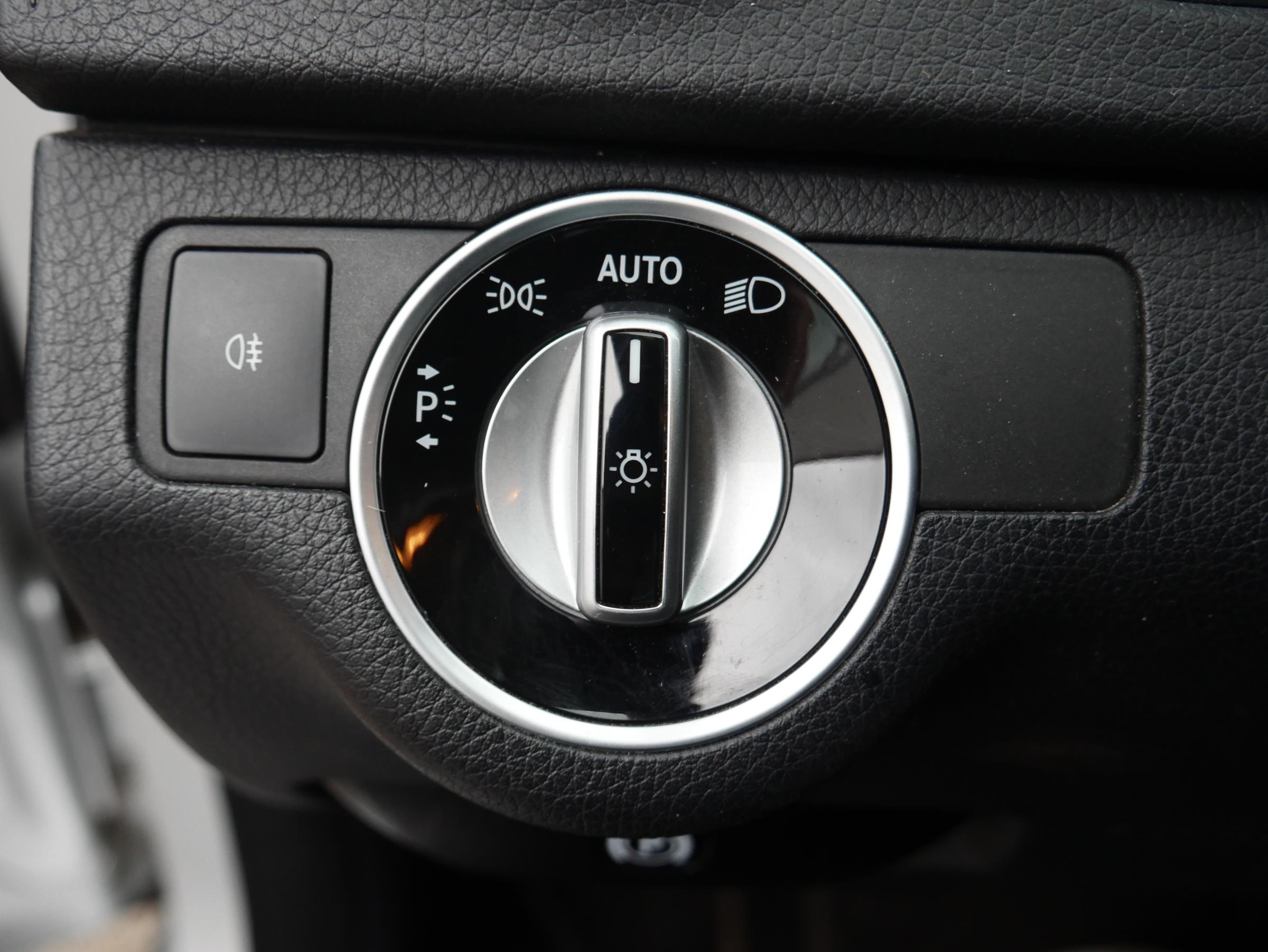 Mercedes-Benz Třída C, 2013 - pohled č. 17