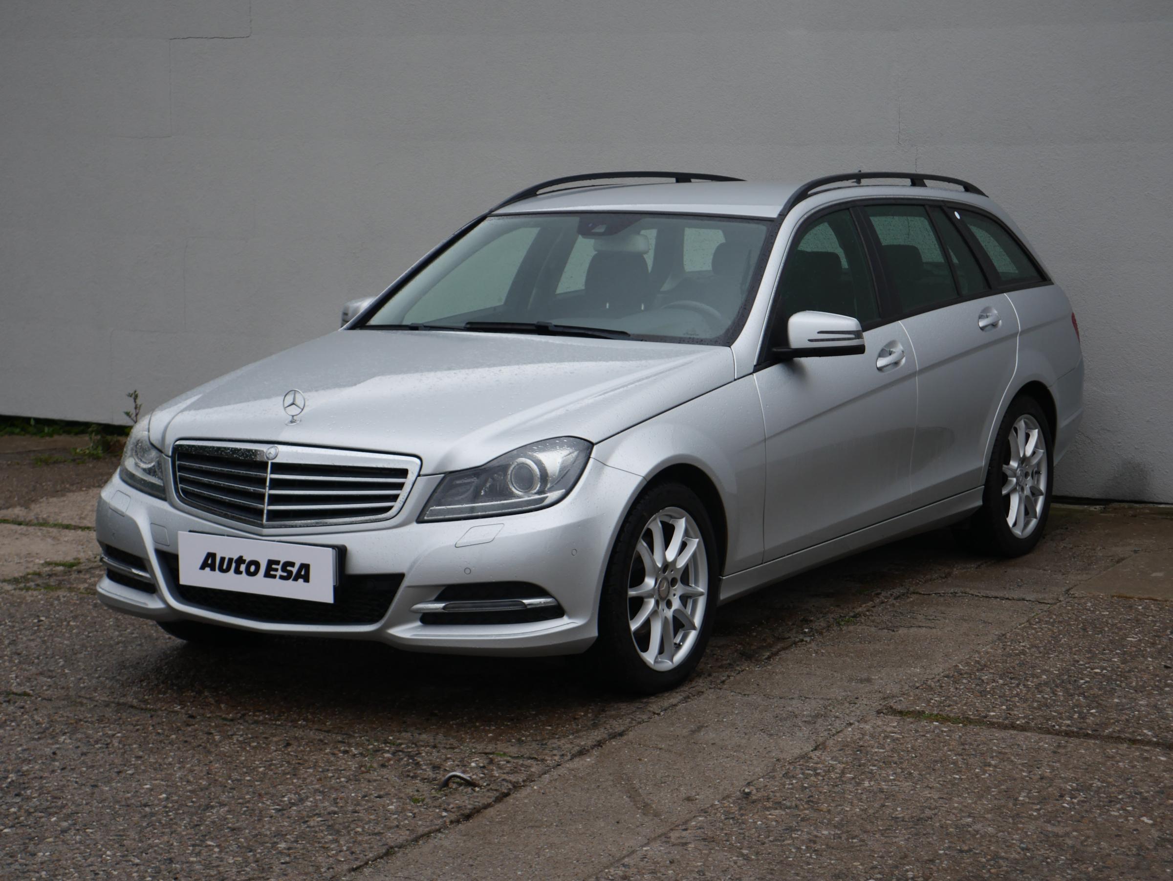 Mercedes-Benz Třída C, 2013 - pohled č. 3