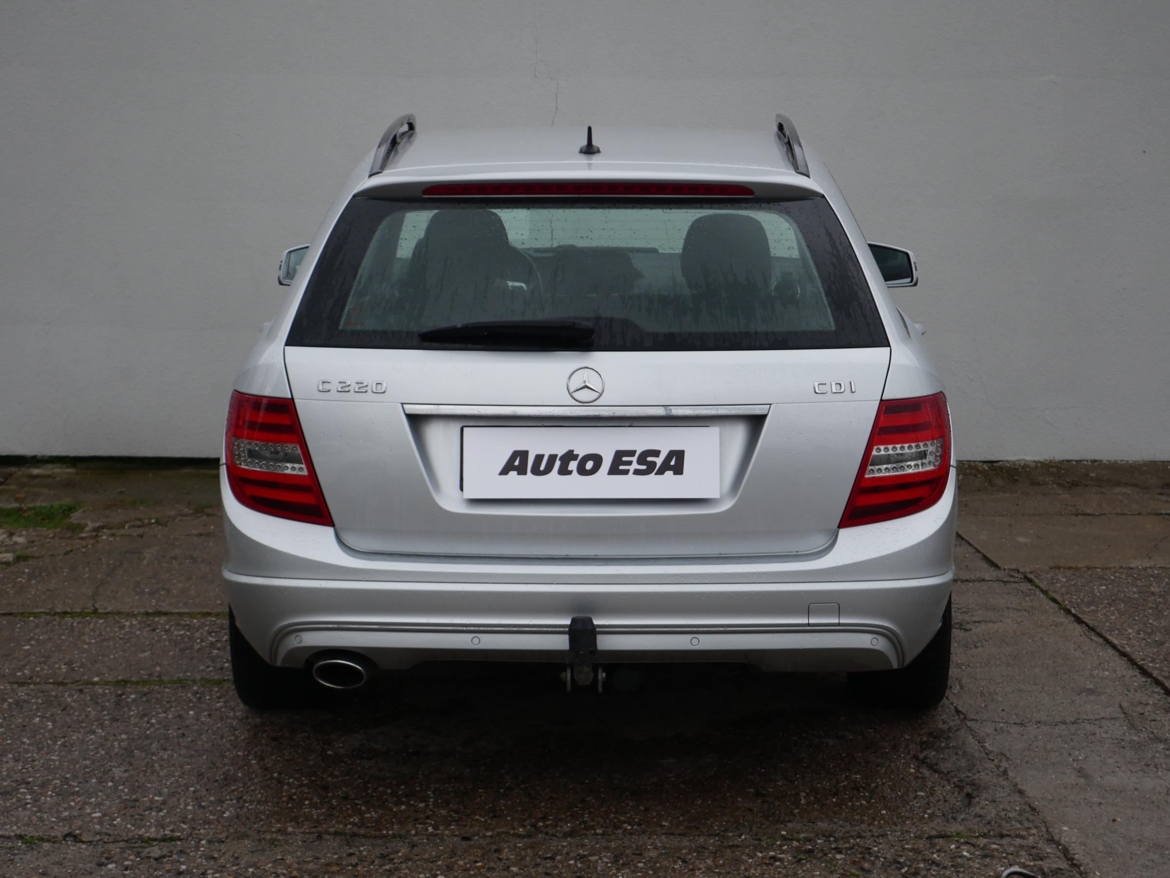 Mercedes-Benz Třída C, 2013 - pohled č. 5