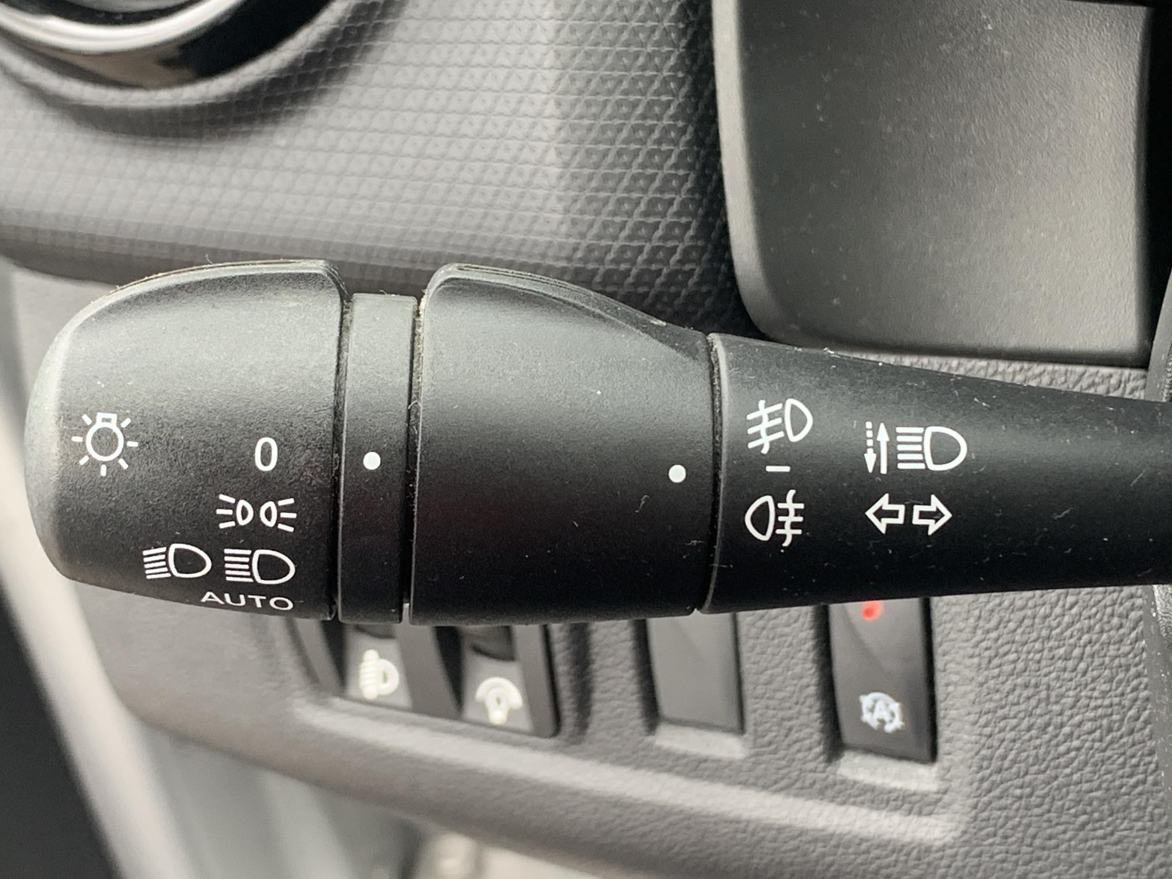 Renault Clio, 2019 - pohled č. 18