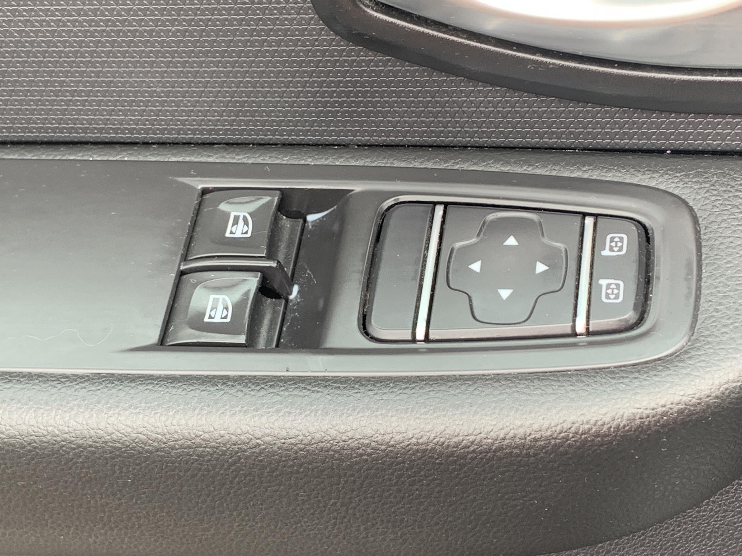 Renault Clio, 2019 - pohled č. 19