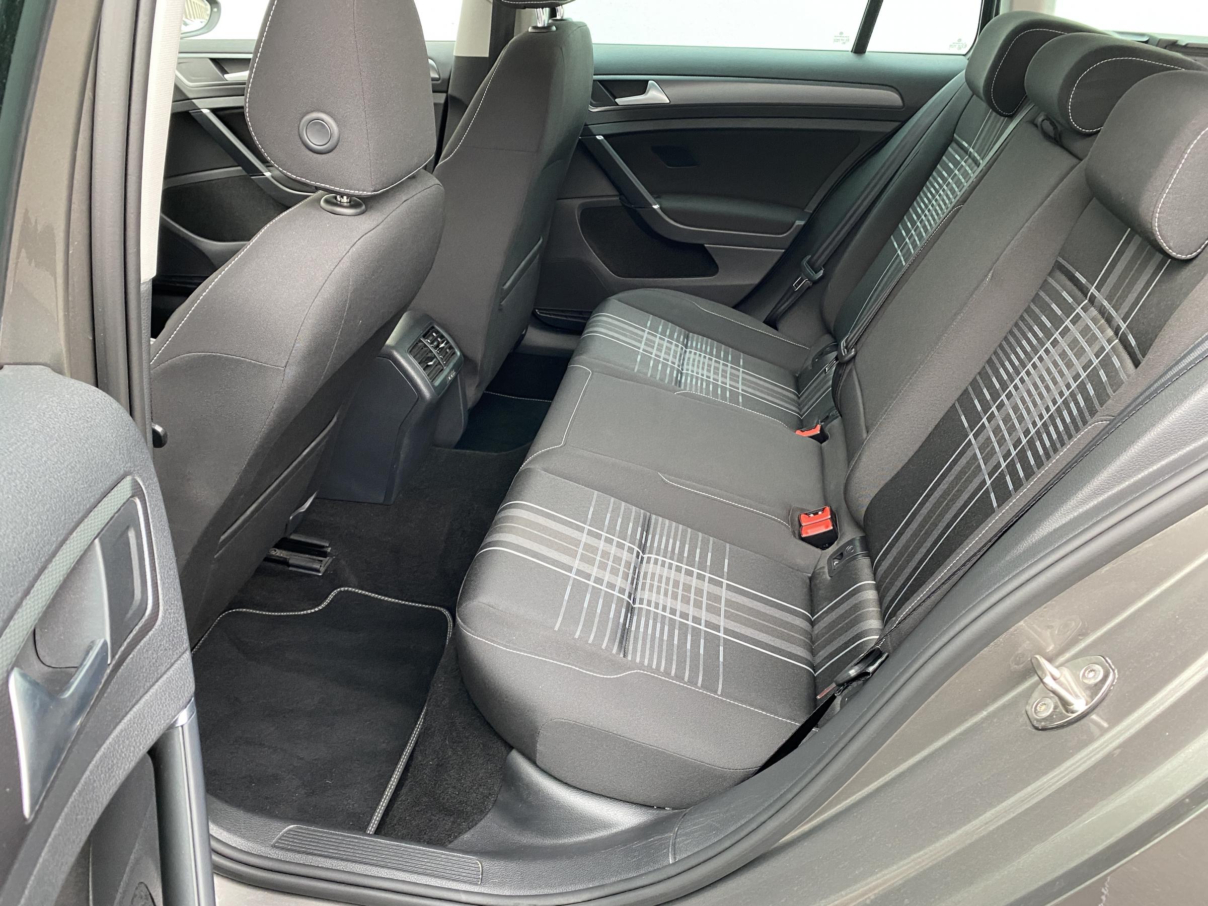 Volkswagen Golf, 2015 - pohled č. 10