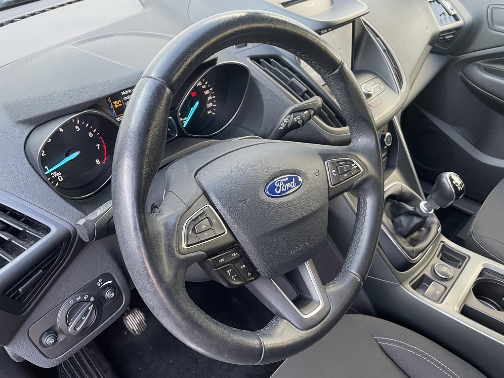 Ford Kuga 1.5 EB Titanium 2WD