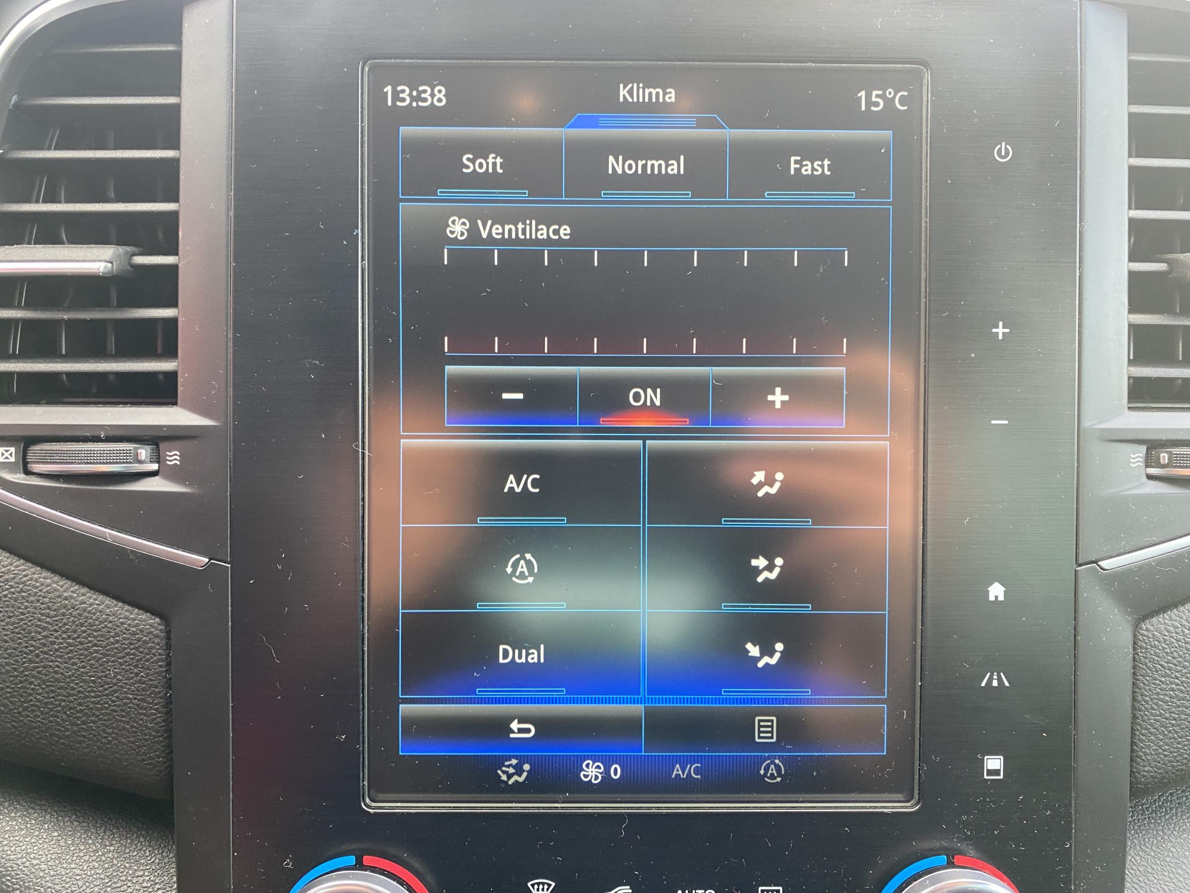 Renault Mégane, 2018 - pohled č. 17