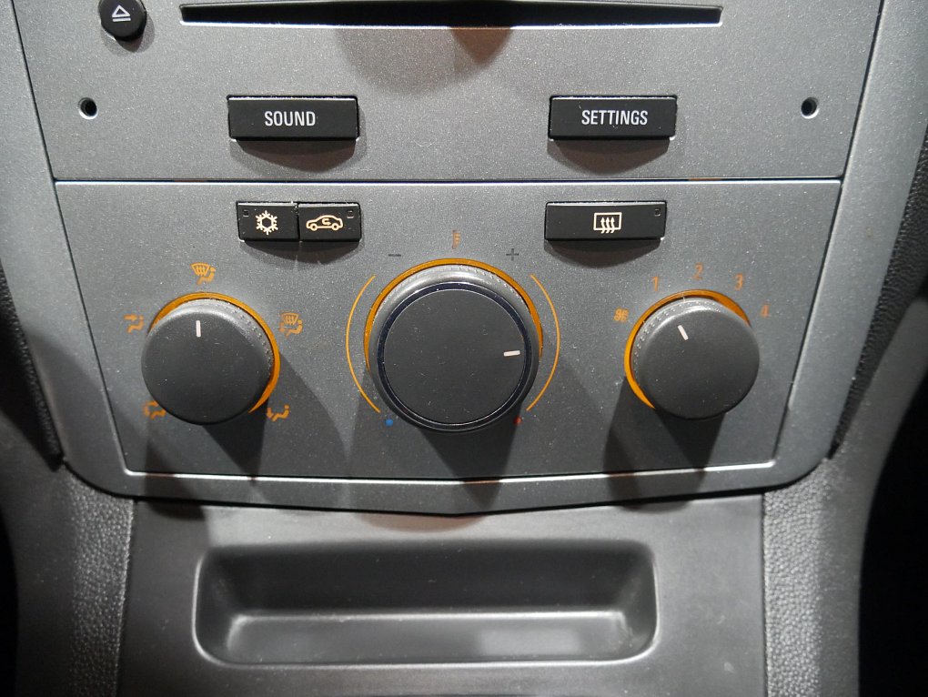 Opel Zafira 1.8 16V  7míst