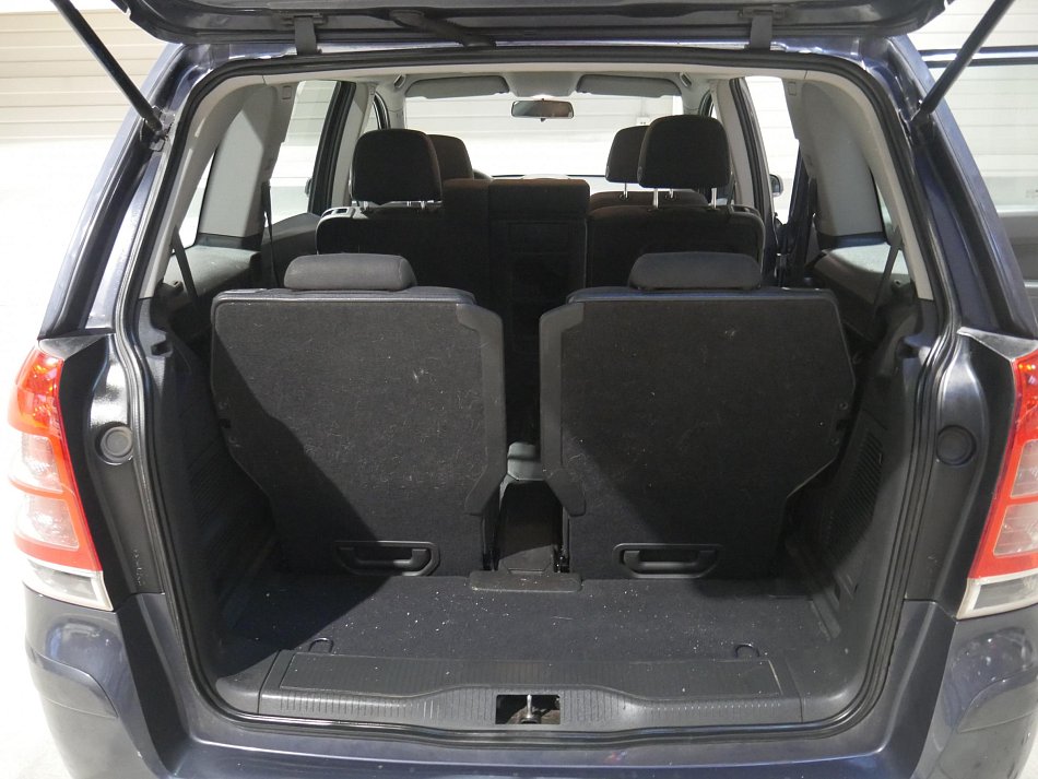 Opel Zafira 1.8 16V  7míst