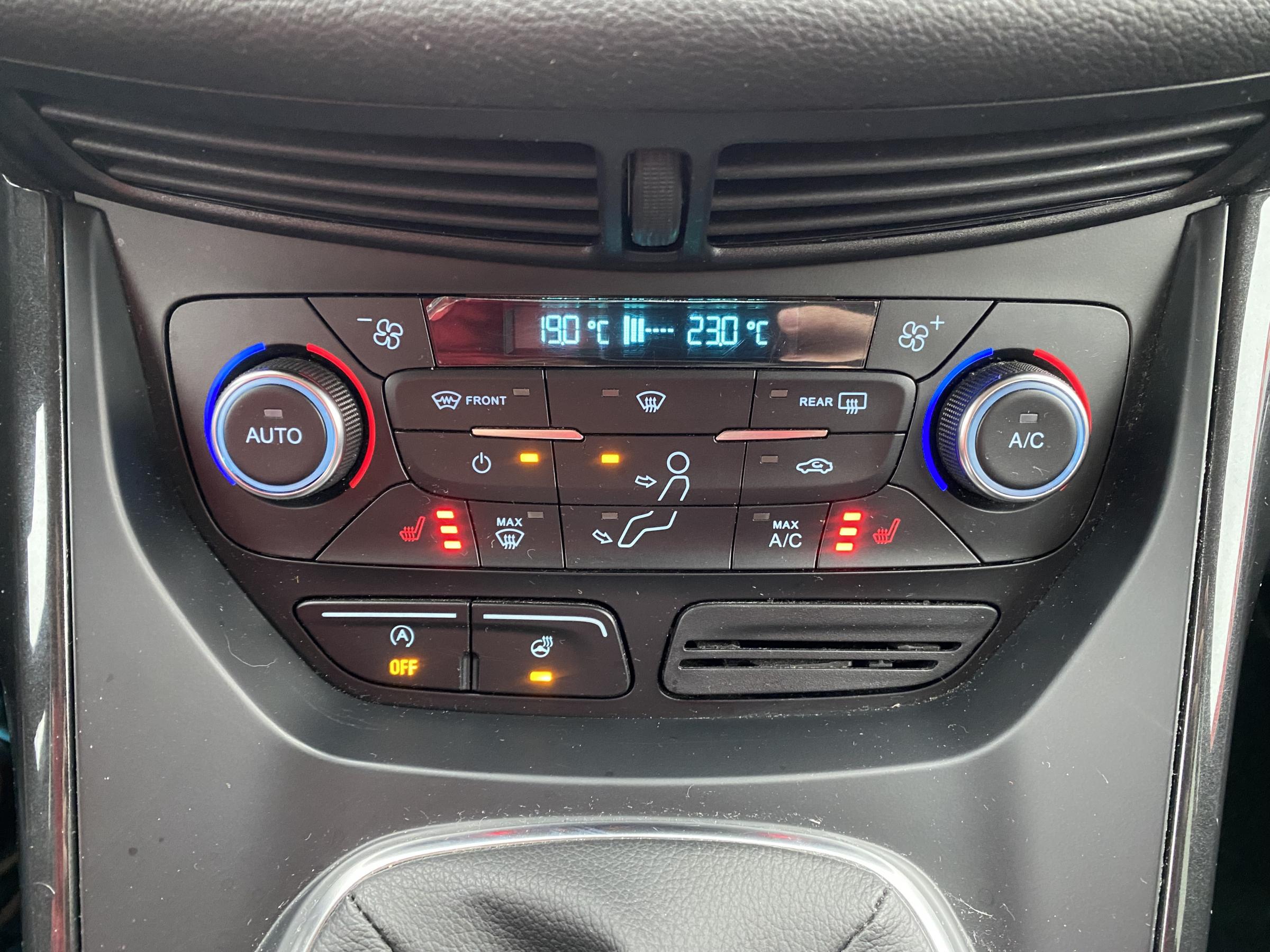 Ford Kuga, 2017 - pohled č. 17