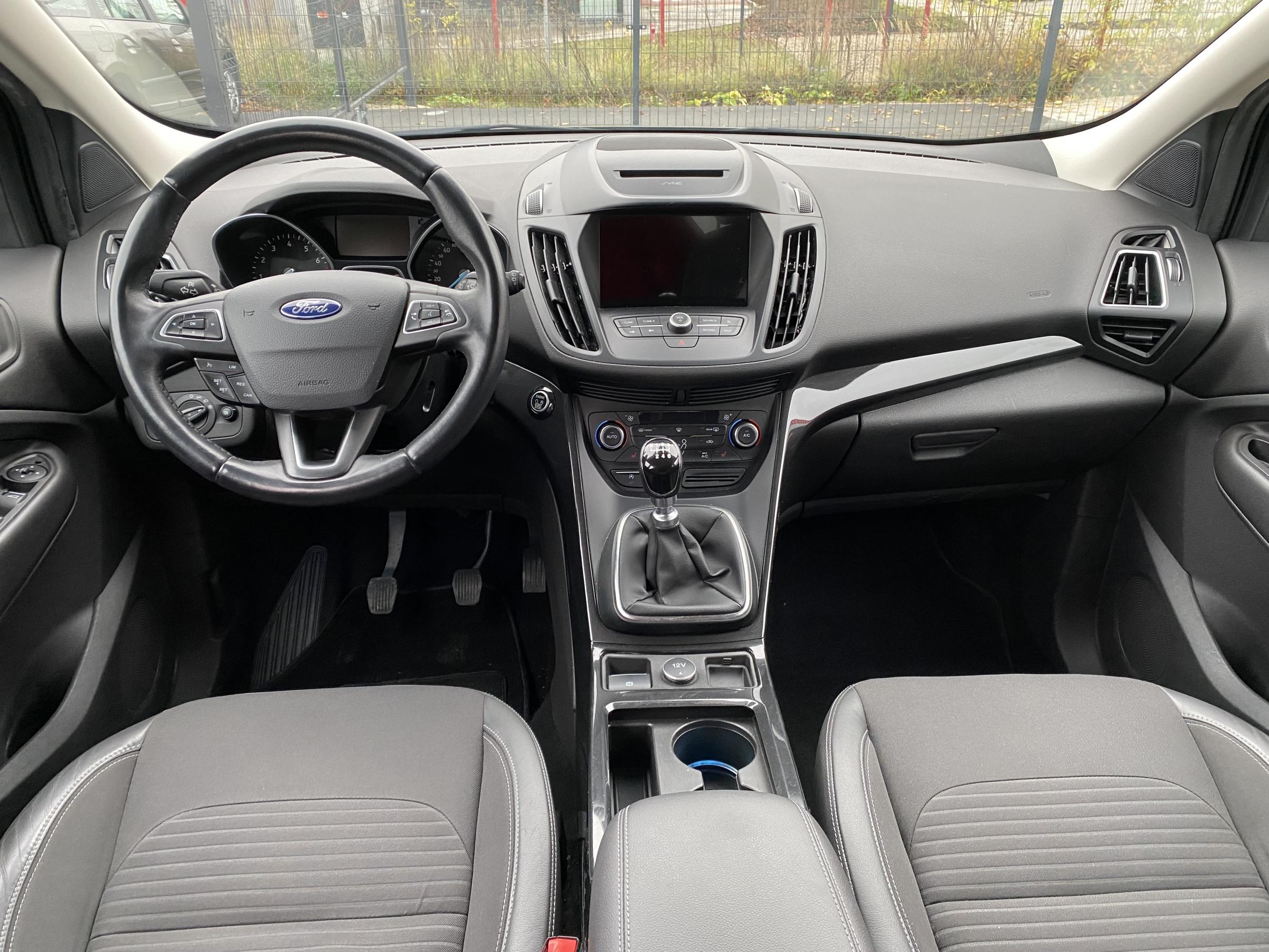 Ford Kuga, 2017 - pohled č. 8