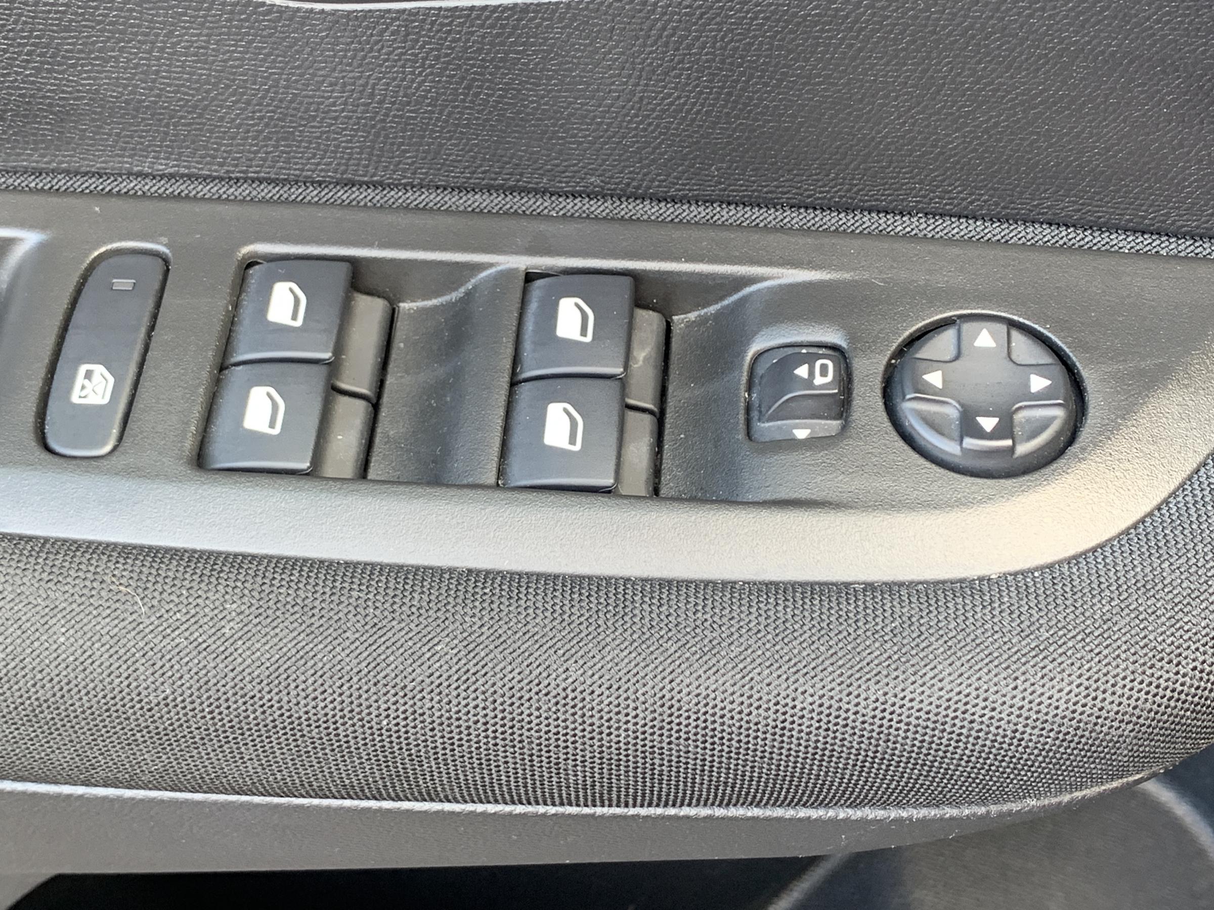 Peugeot 208, 2024 - pohled č. 17