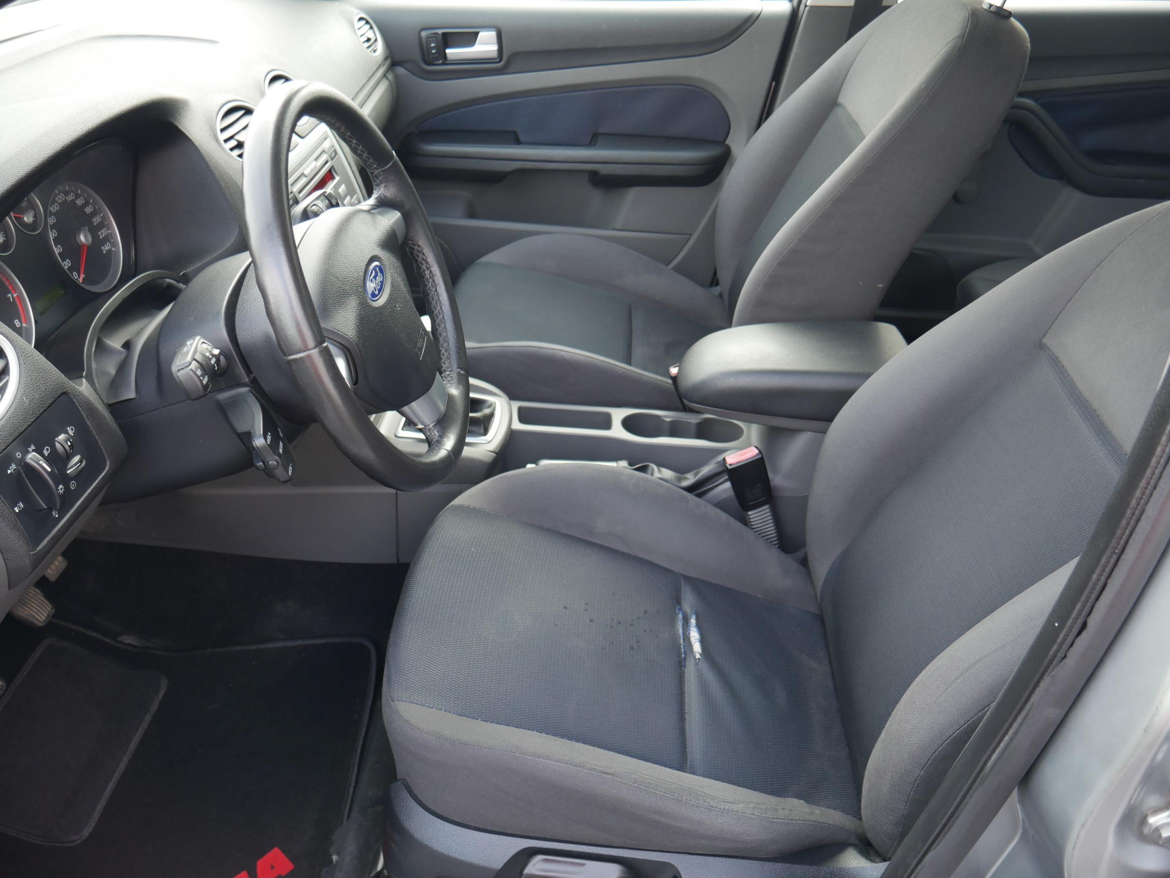 Ford Focus, 2005 - pohled č. 9