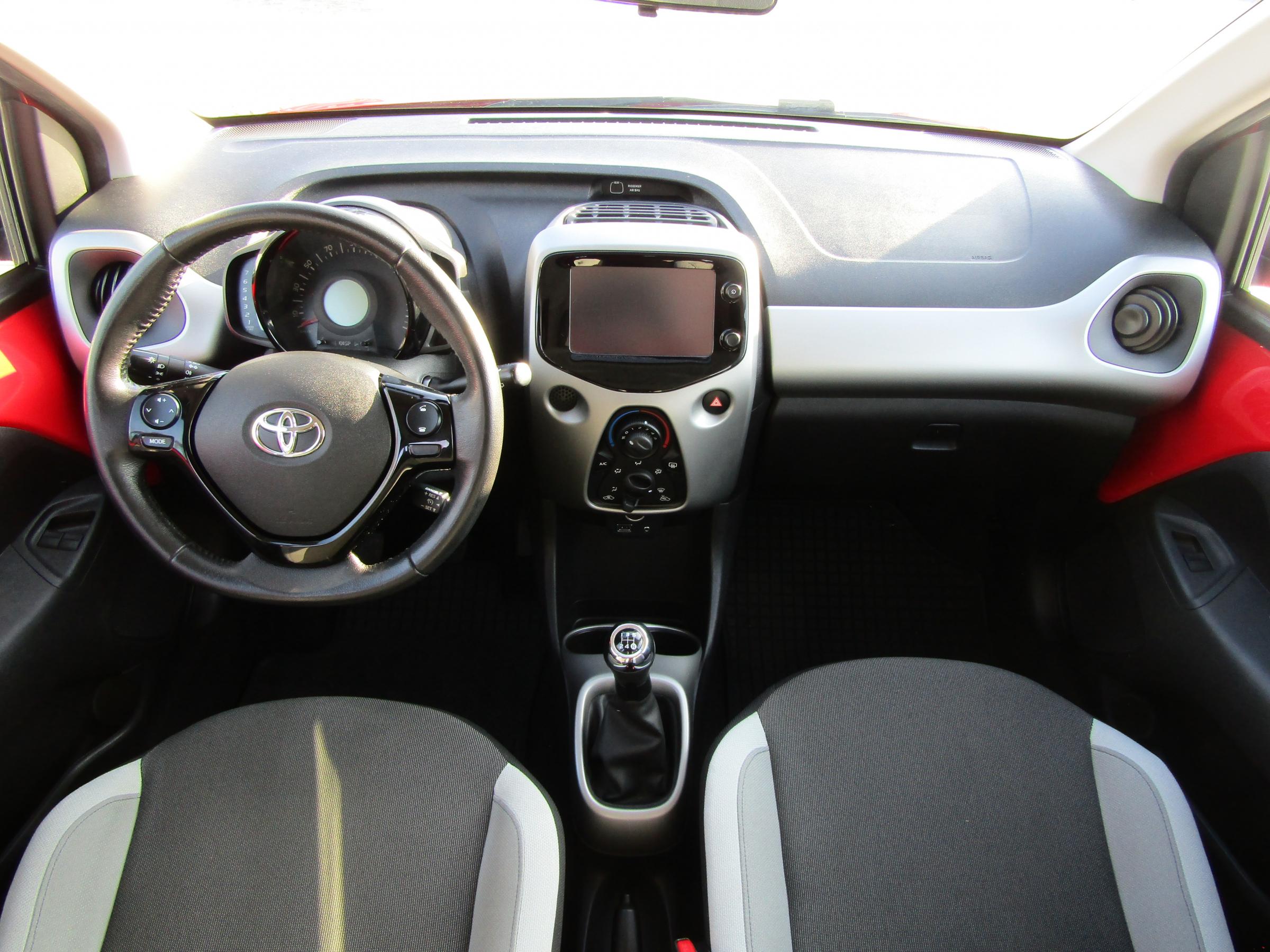 Toyota Aygo, 2018 - pohled č. 8