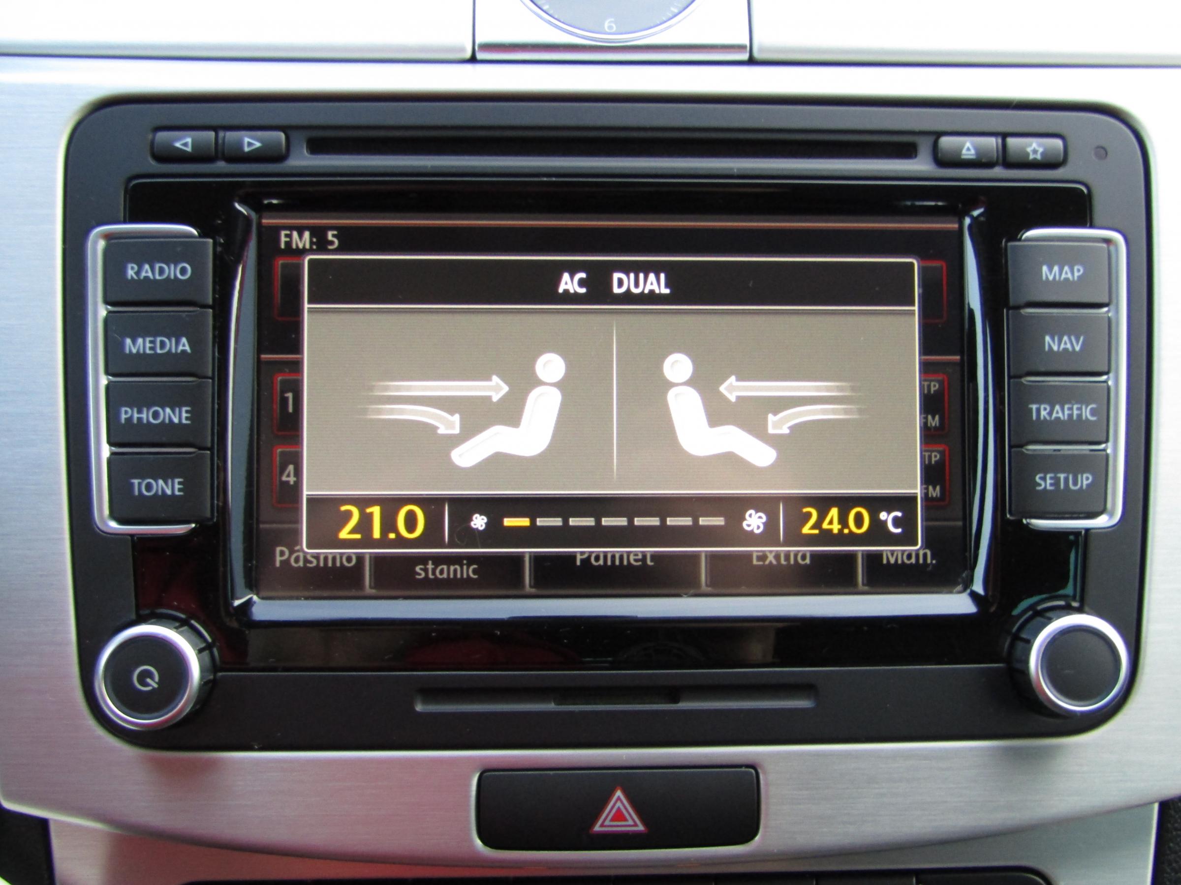 Volkswagen Passat CC, 2011 - pohled č. 15