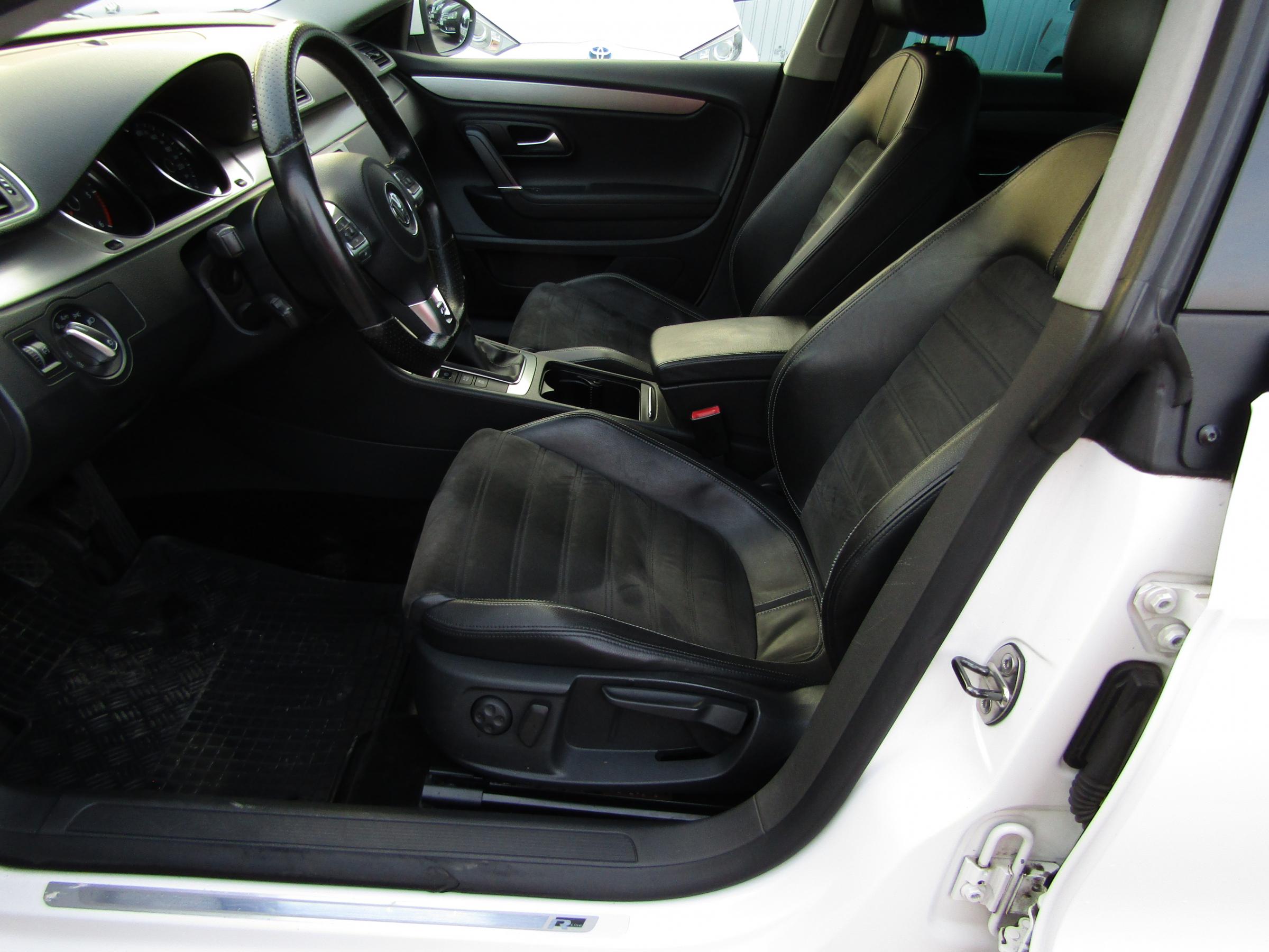 Volkswagen Passat CC, 2011 - pohled č. 9