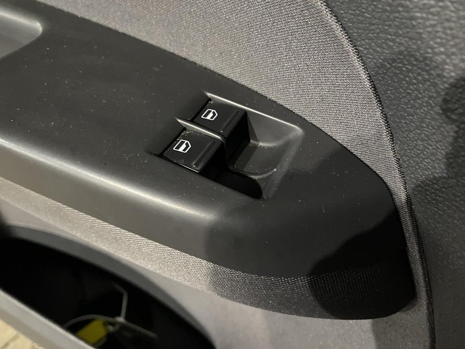 Volkswagen Caddy 1.6TDi  MAXi 7míst