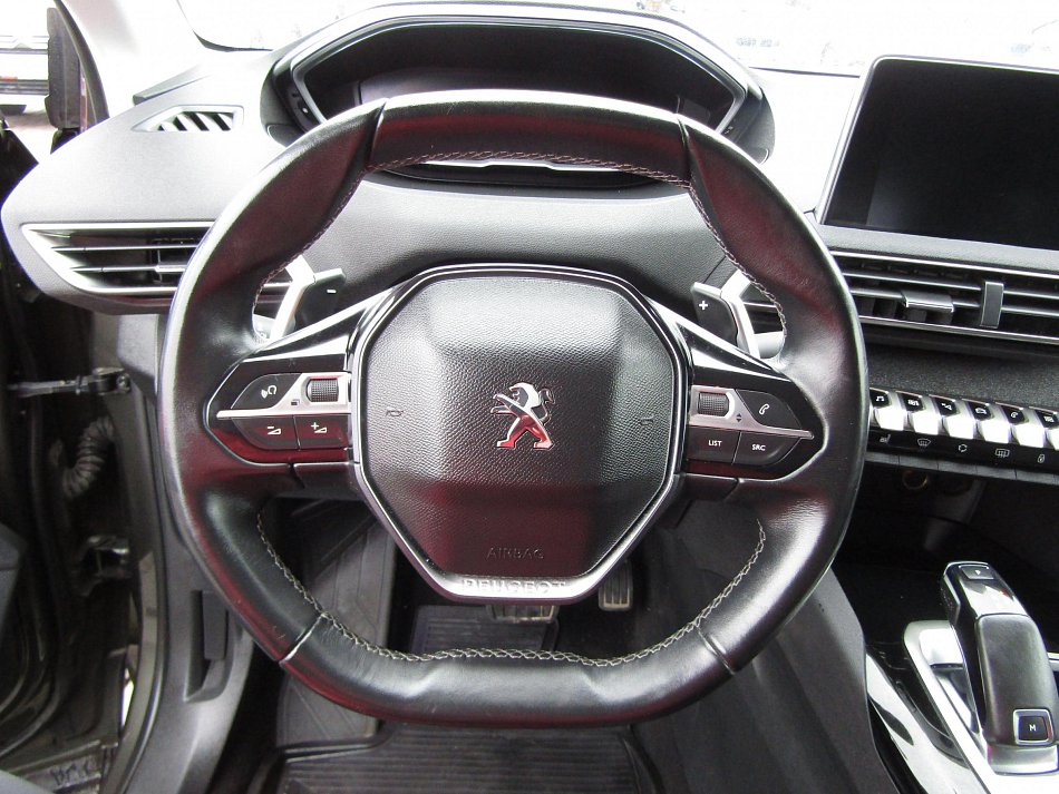 Peugeot 3008 1.2PT Allure