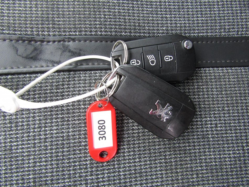 Peugeot 3008 1.2PT Allure