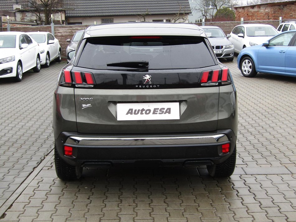 Peugeot 3008 1.2PT Allure