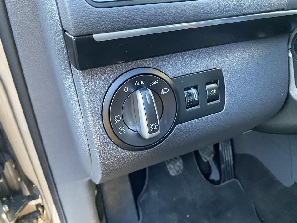 Volkswagen Touran 2.0 TDi Highline