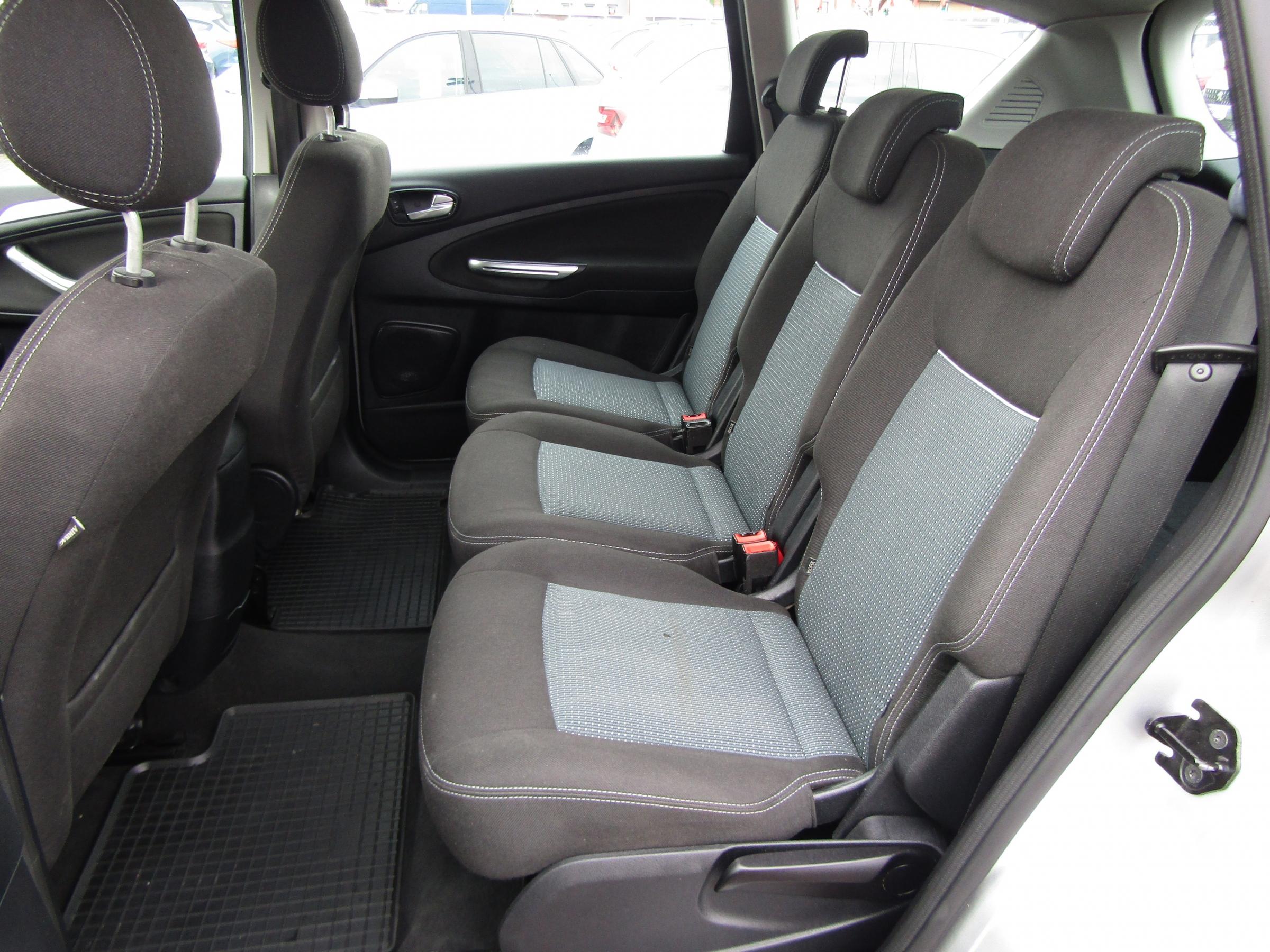 Ford S-MAX, 2012 - pohled č. 10