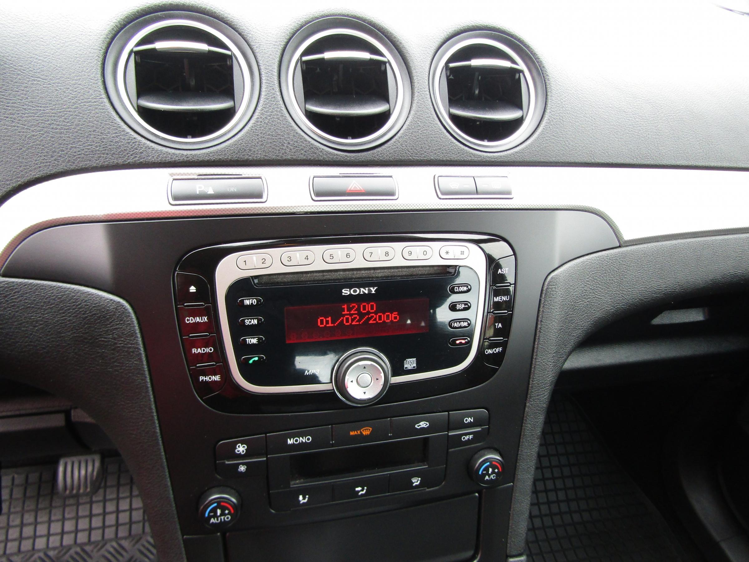 Ford S-MAX, 2012 - pohled č. 14