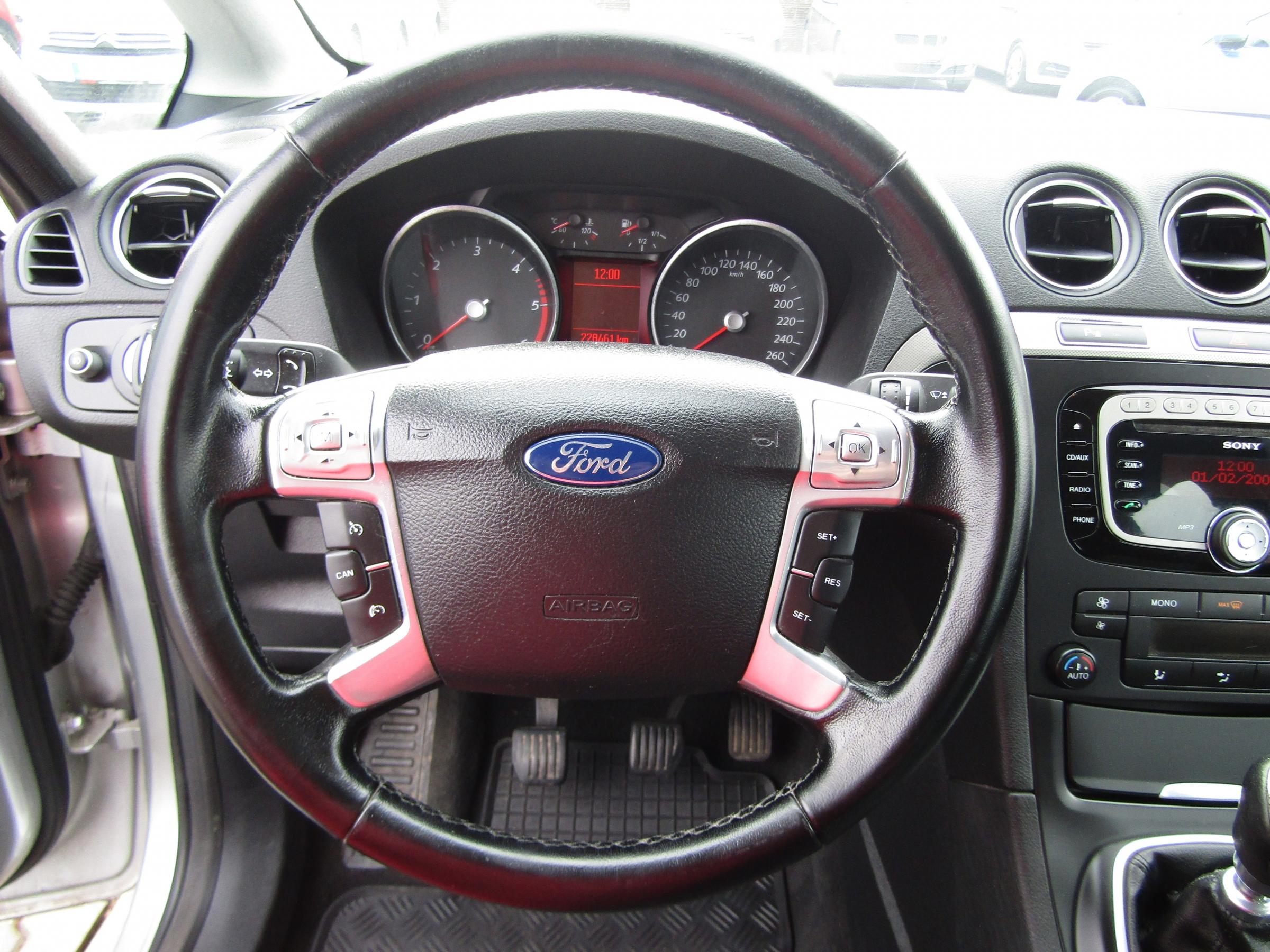 Ford S-MAX, 2012 - pohled č. 15