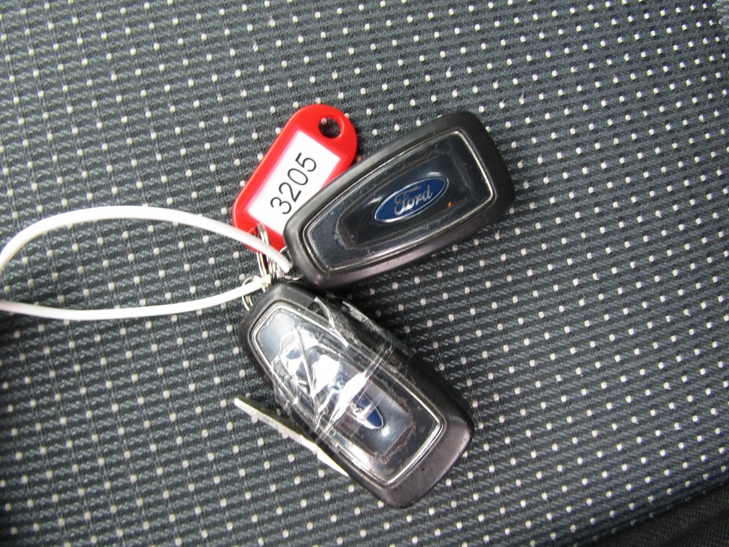 Ford S-MAX, 2012 - pohled č. 18