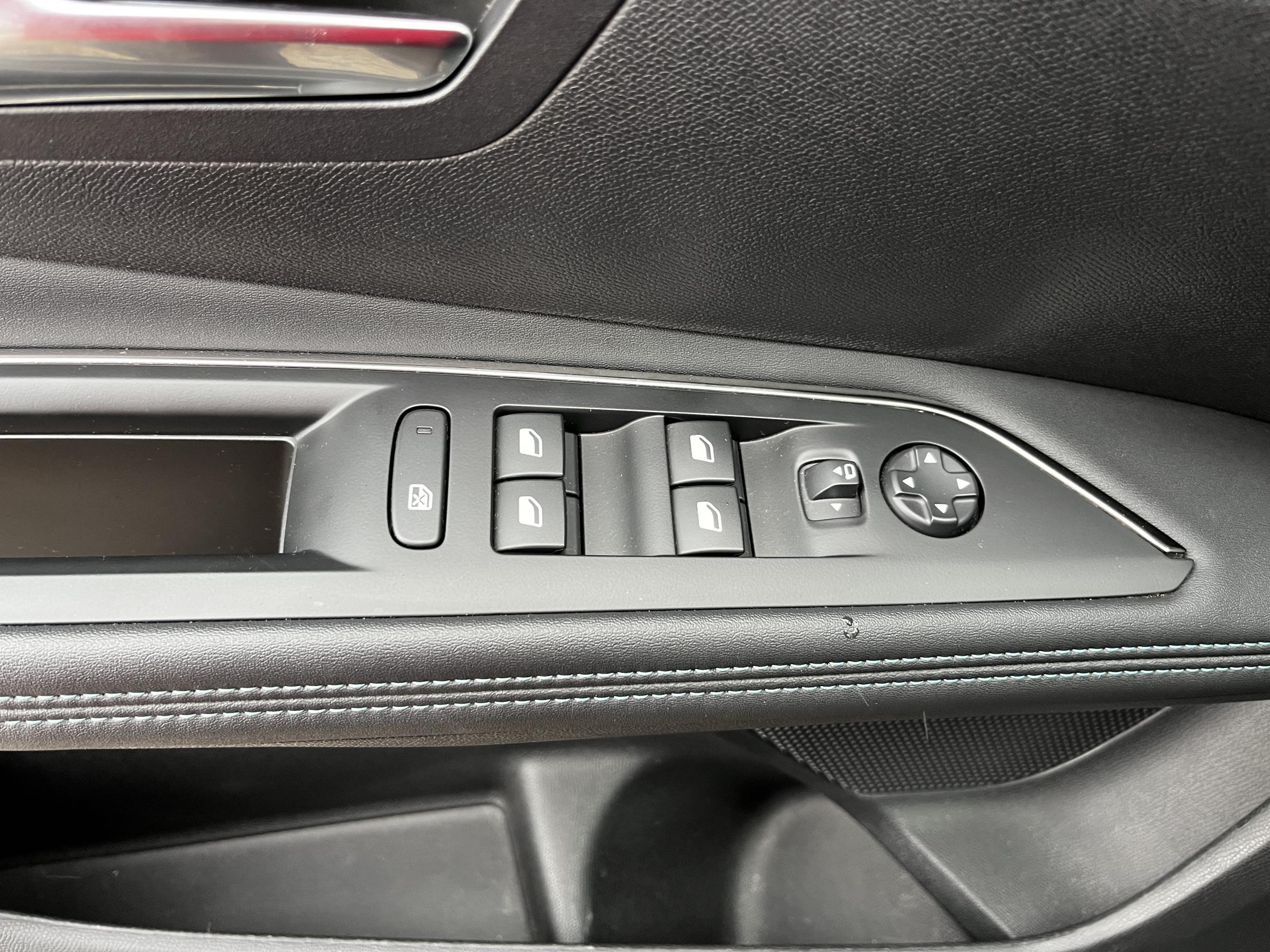 Peugeot 3008, 2022 - pohled č. 12