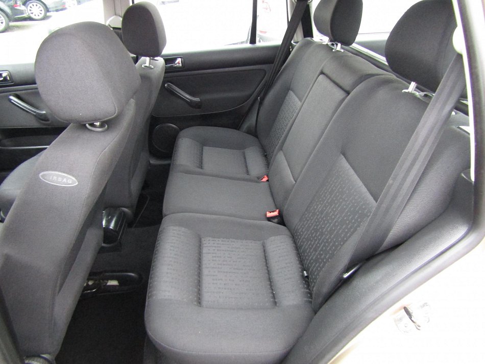 Volkswagen Golf 1.6 16V 