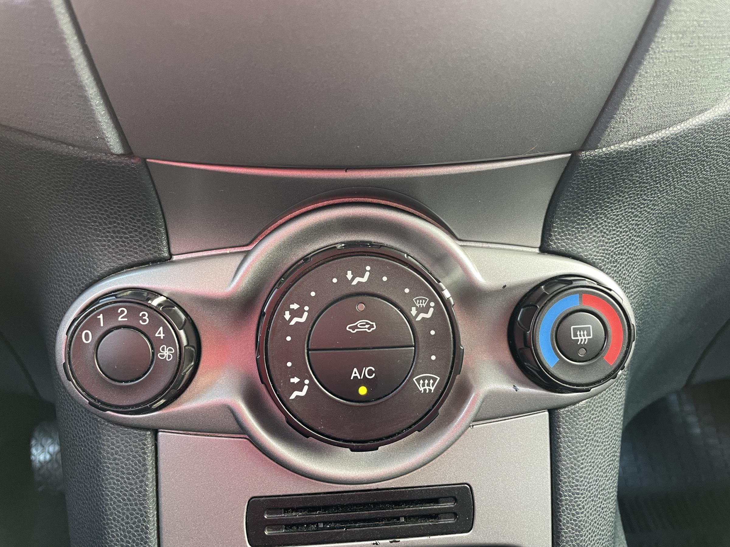 Ford Fiesta, 2009 - pohled č. 14