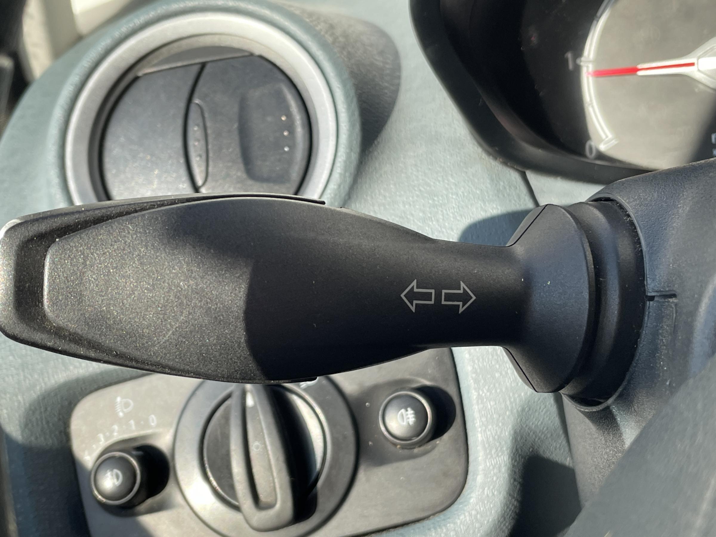 Ford Fiesta, 2009 - pohled č. 18