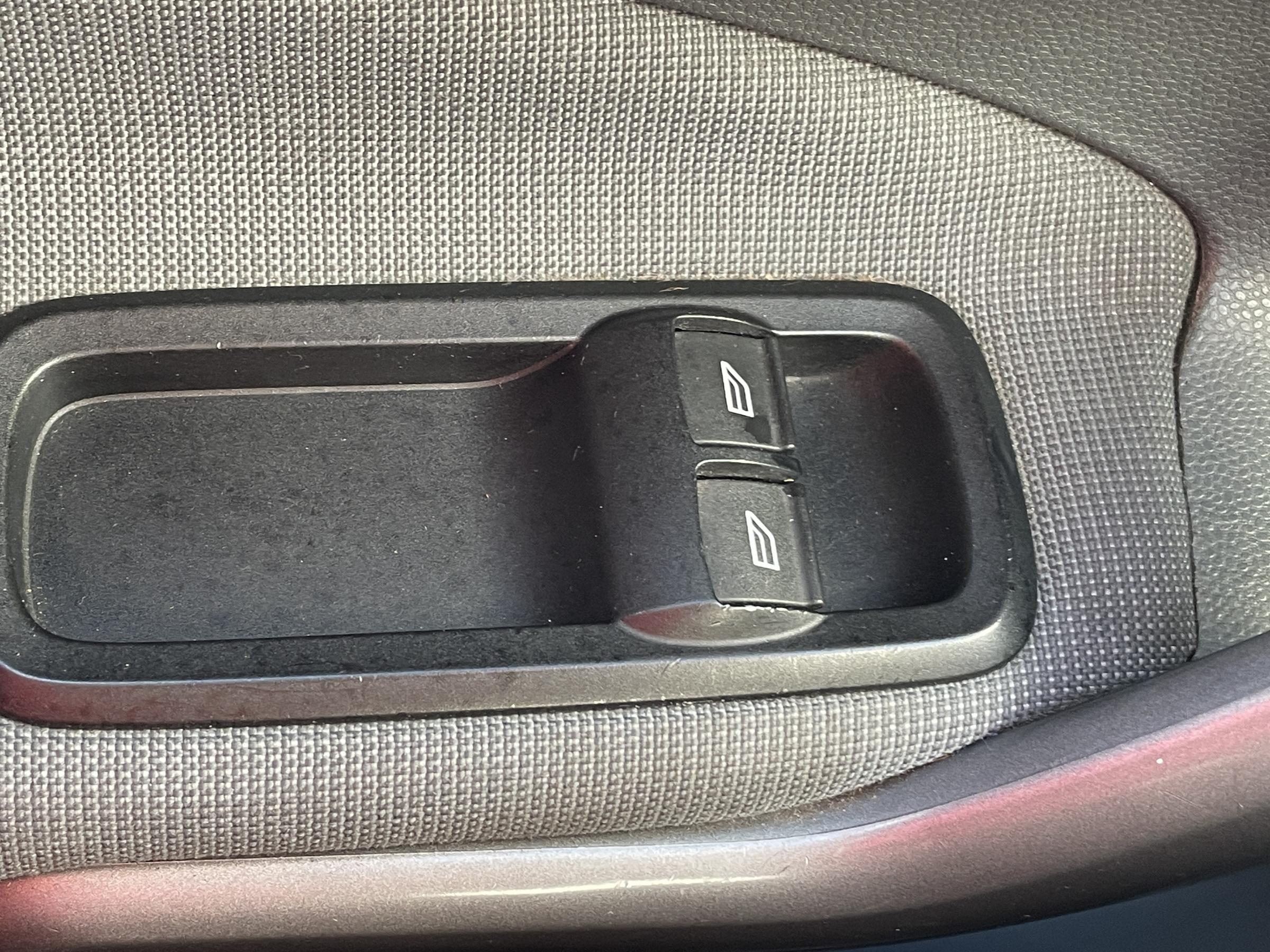 Ford Fiesta, 2009 - pohled č. 20