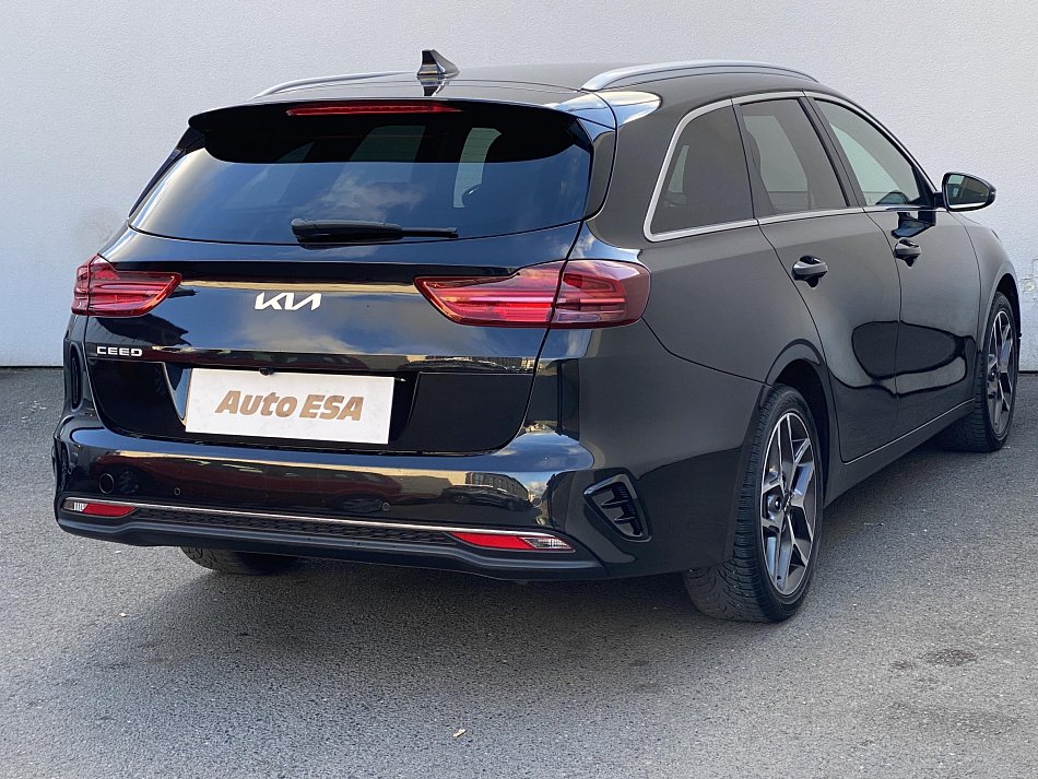 Kia Ceed 1.5T-GDi TOP