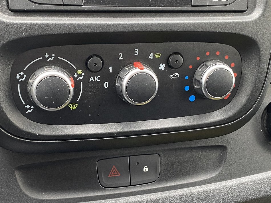 Renault Trafic 2.0dCi Cool L2H1