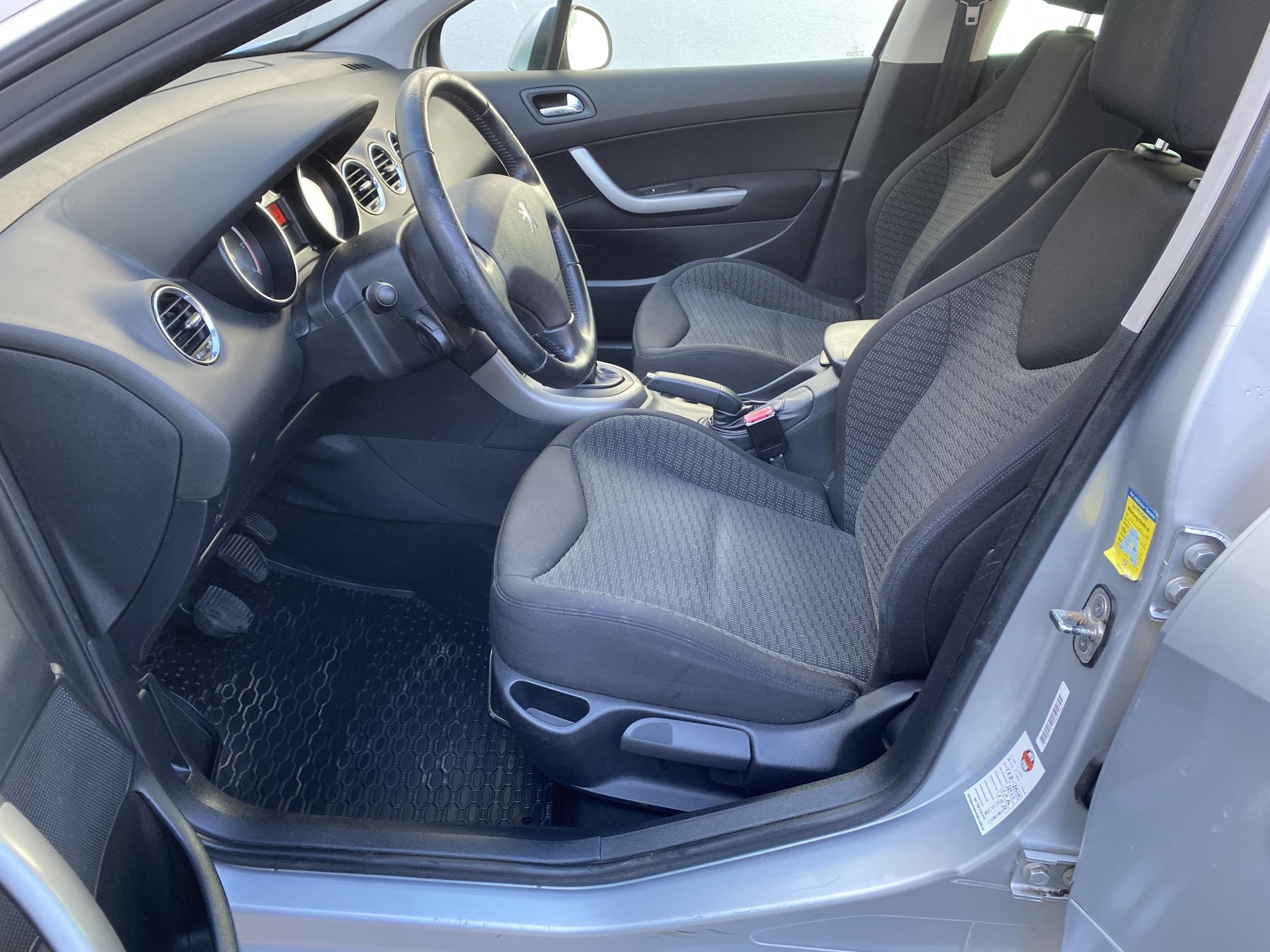 Peugeot 308, 2010 - pohled č. 9