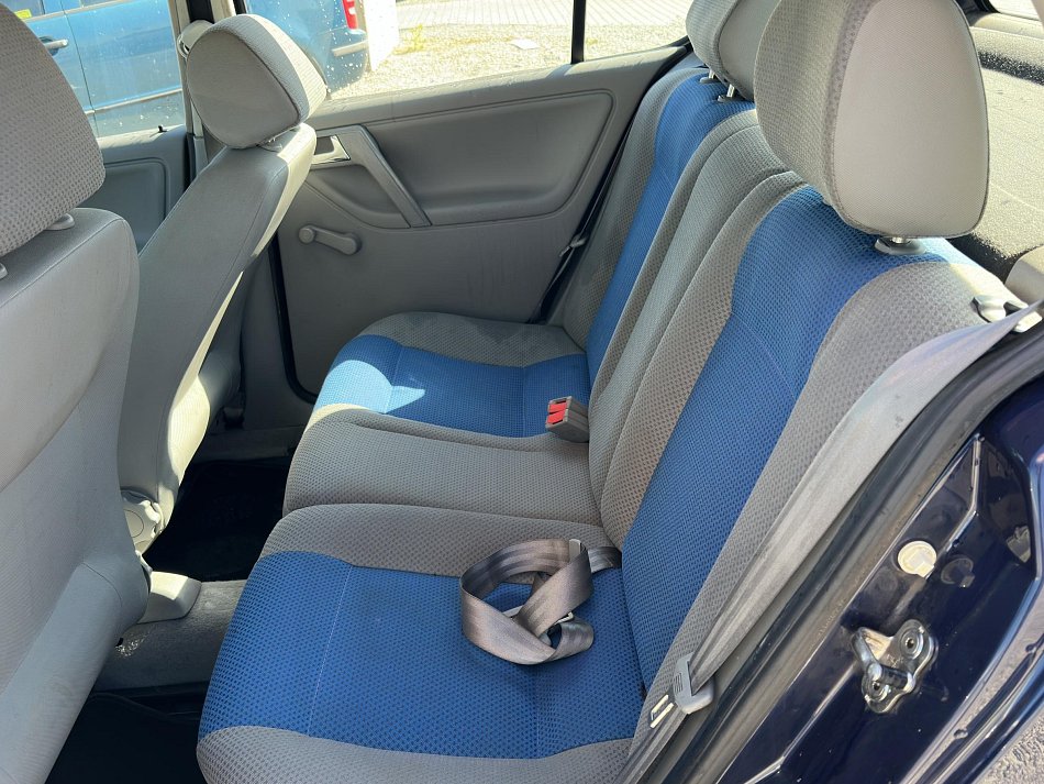 Volkswagen Polo 1.0 i 