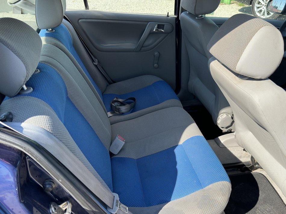 Volkswagen Polo 1.0 i 