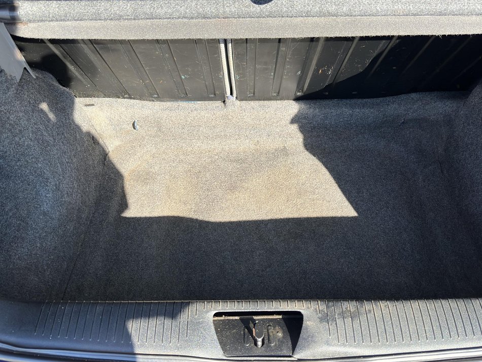 Volkswagen Polo 1.0 i 