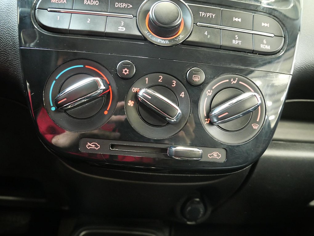 Mitsubishi Space Star 1.2i 