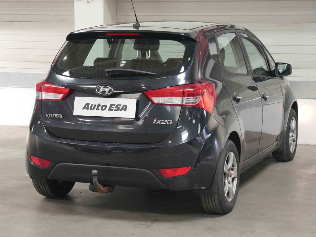 Hyundai Ix20 1.4i 