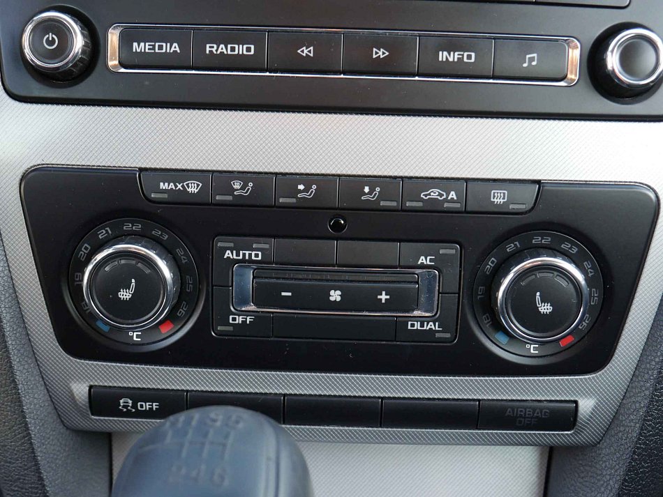 Škoda Octavia II 2.0TDi Elegance
