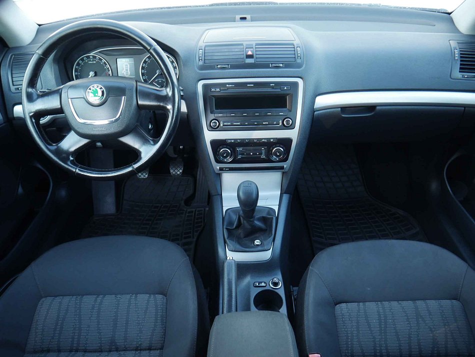 Škoda Octavia II 2.0TDi Elegance
