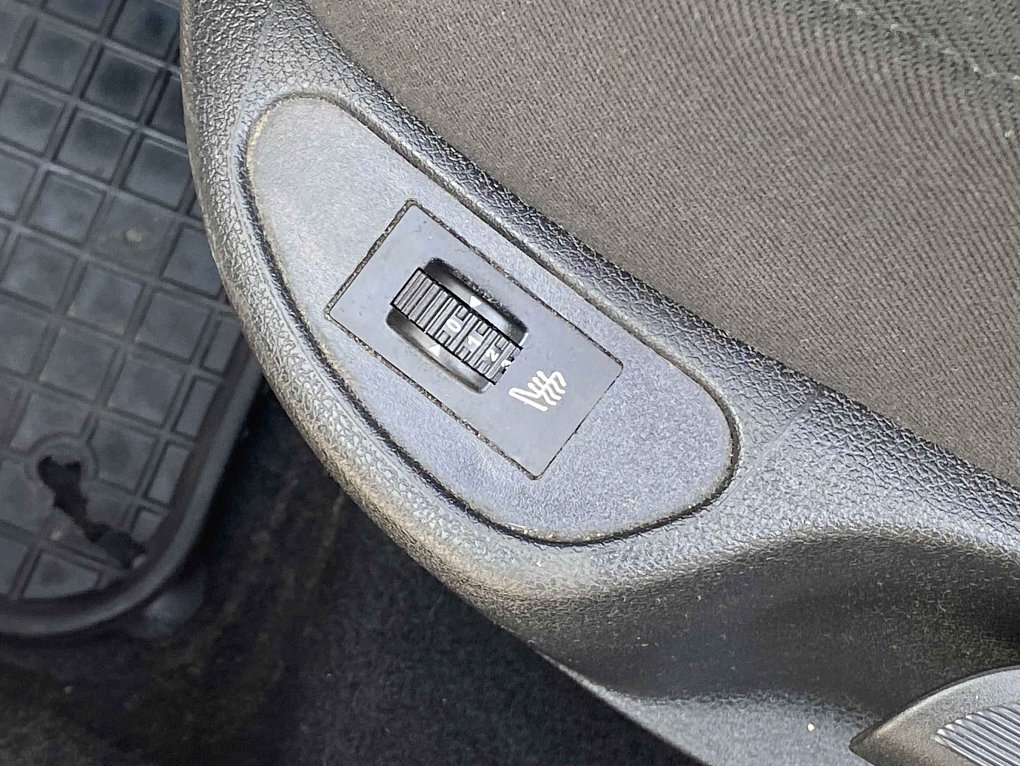 Peugeot 308 1.4i 