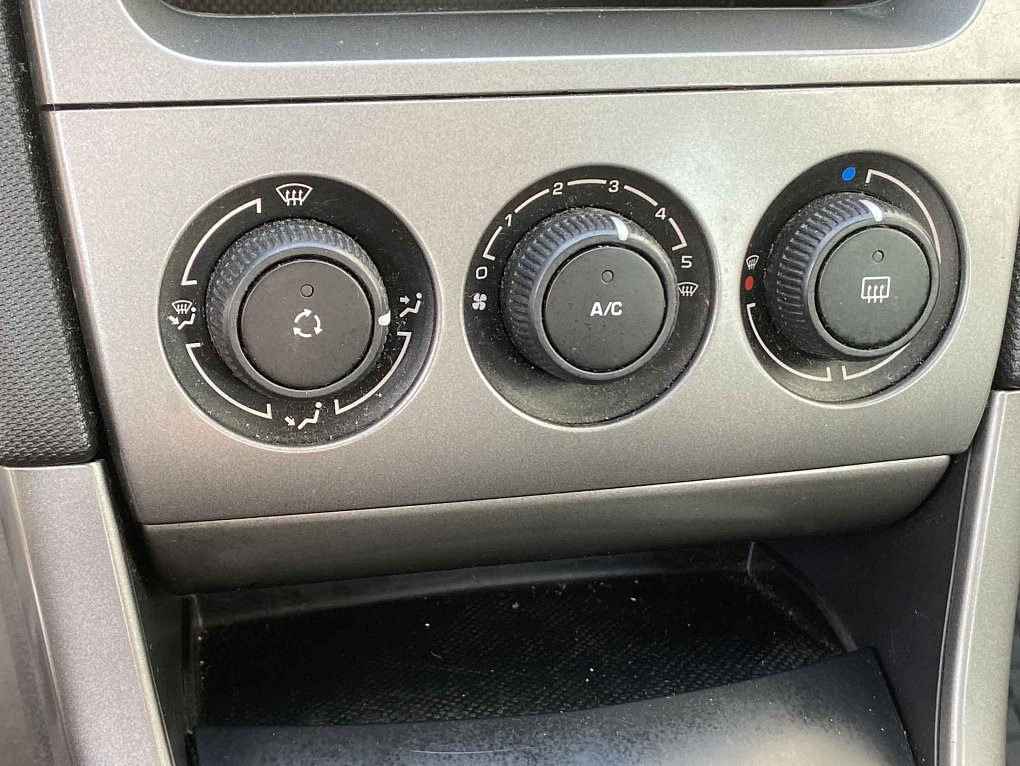 Peugeot 308 1.4i 